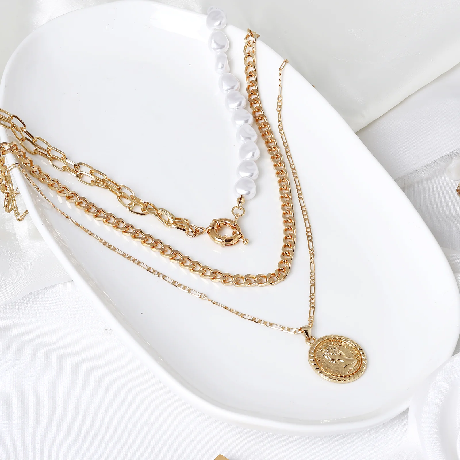 Aella Gold Necklace Set - Image 2