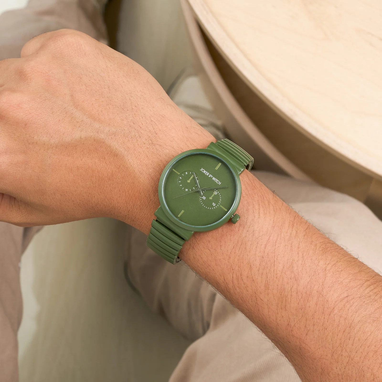 Airo Olive Large Dial Linked Chain Strap Unisex Watch - Image 2