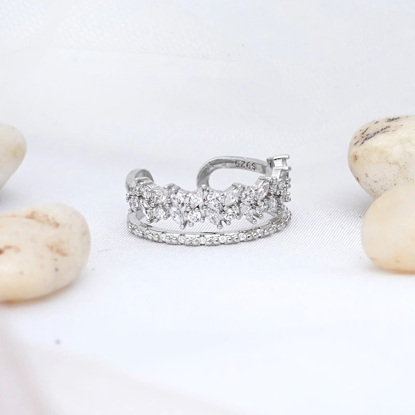 Amour Rhinestones Silver Ring - Image 3