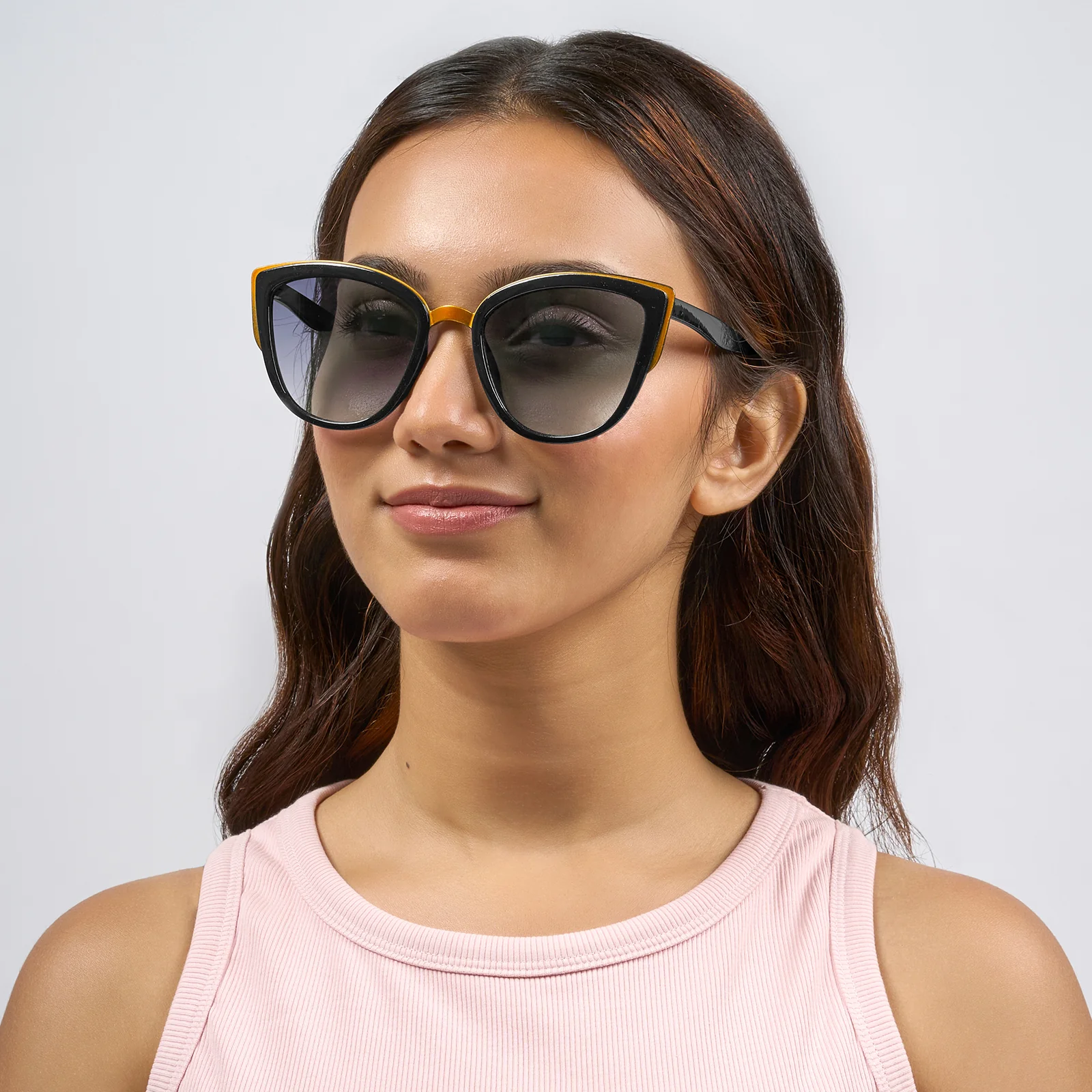 Anna Retro Cateye Purple Ombre Lenses Sunglasses With Black Frames And Gold Accents - Image 2
