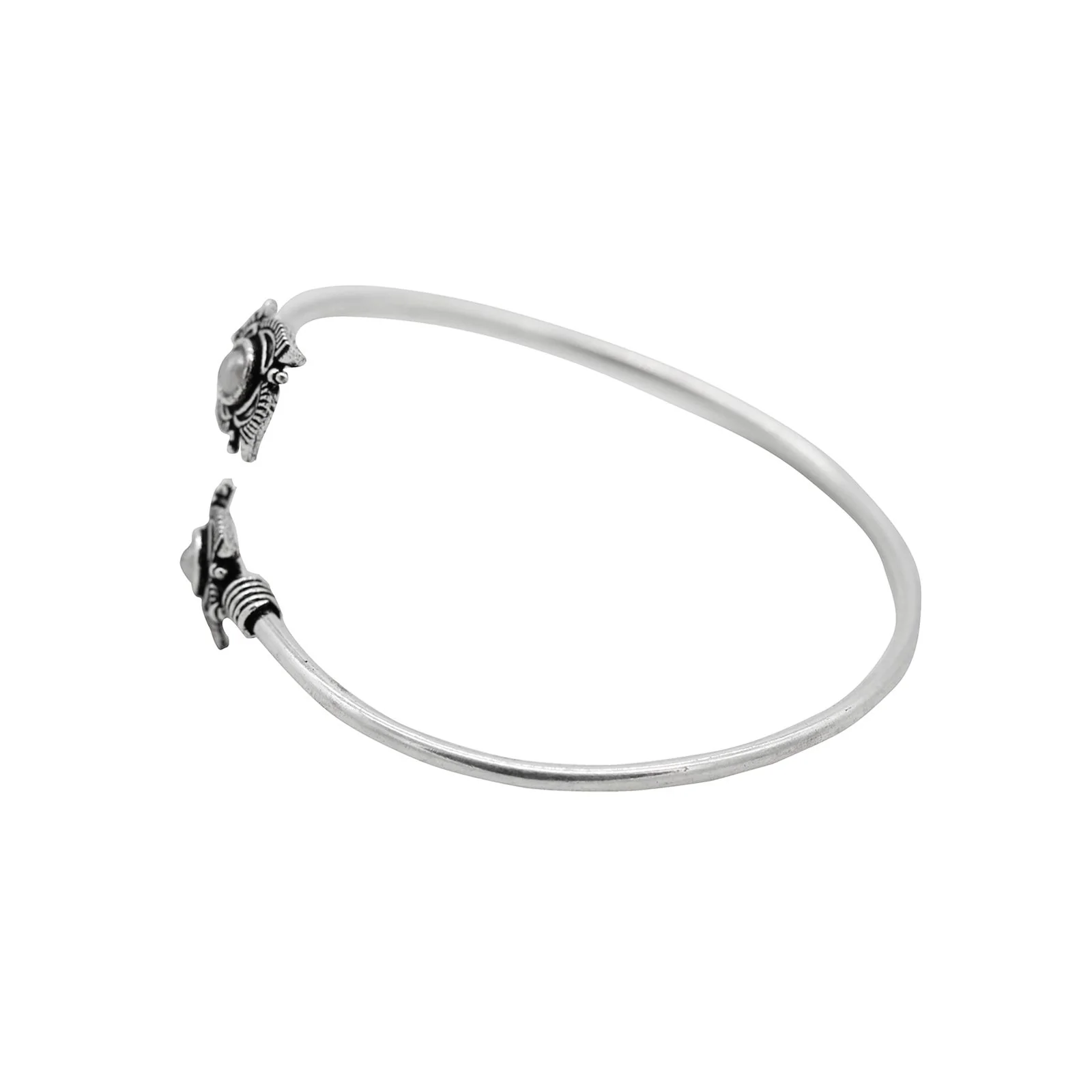 Aparna White Flower Silver Oxidized Bracelet - Image 4