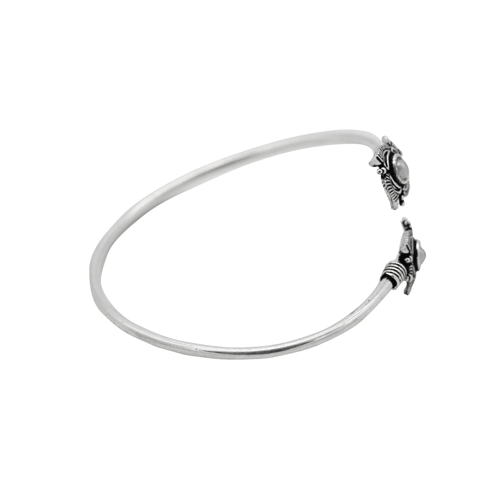 Aparna White Flower Silver Oxidized Bracelet - Image 5