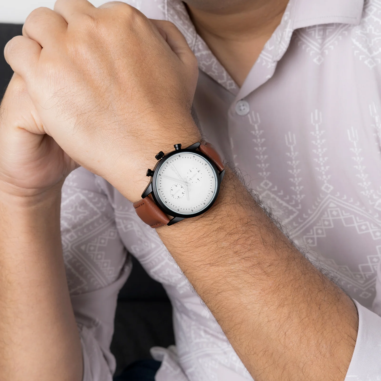 Beetle White Large Dial Brown PU Strap Men's Watch - Image 2