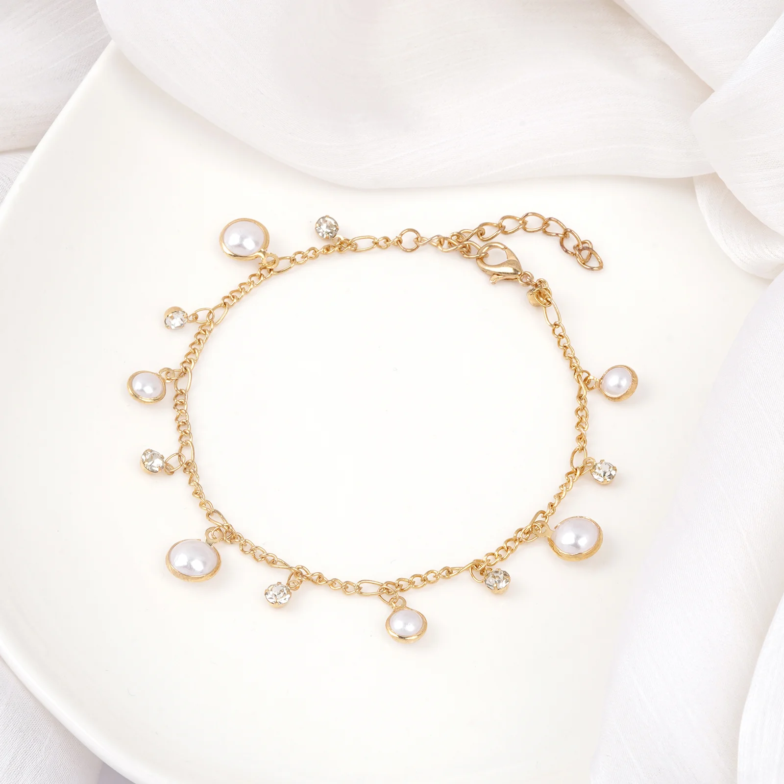 Bewitched Mariam Gold and Pearl Anklet - Image 4