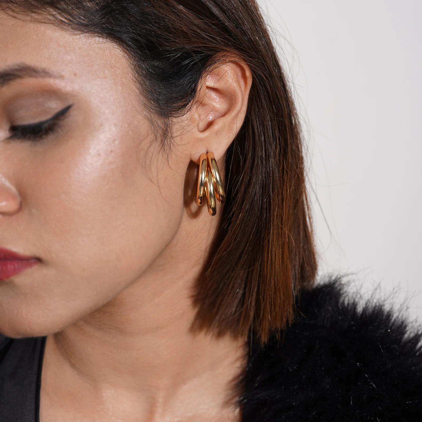 Bewitched Poe Gold And Pearl Earring Set - Image 2