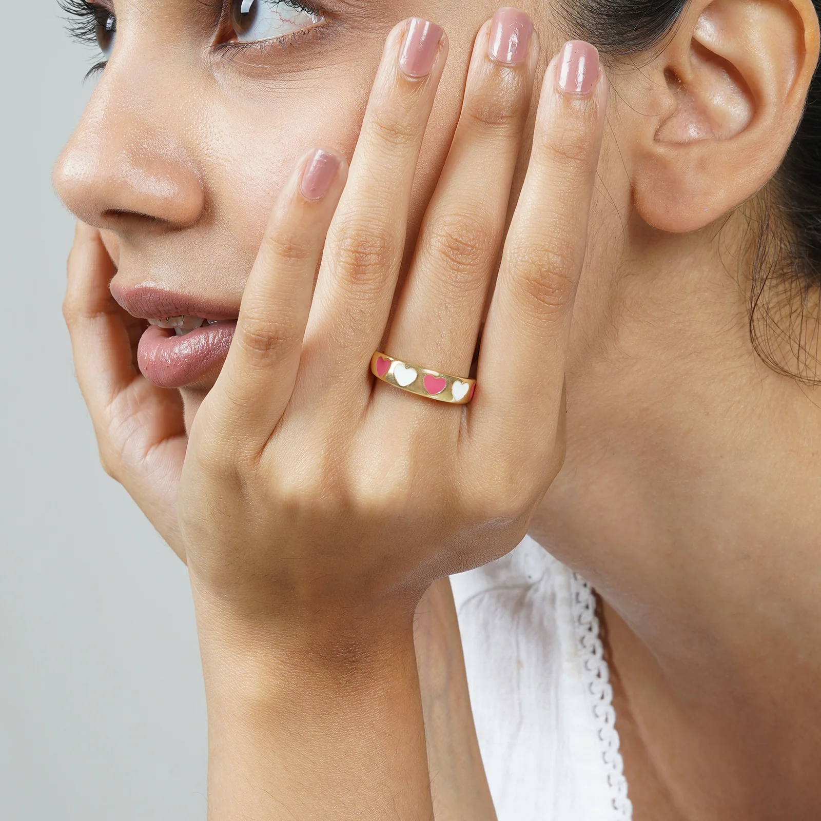 Cara Red And White Multicolour Ring - Image 2