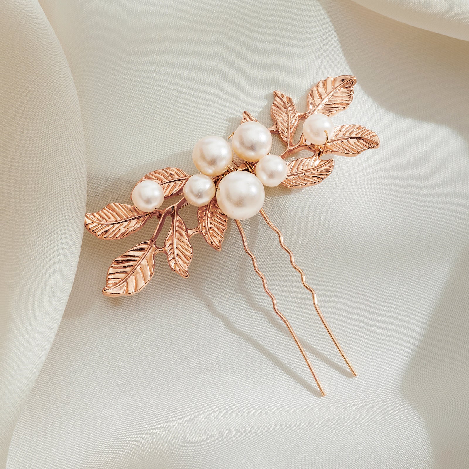 Chryseis pearl hairpin - Image 2