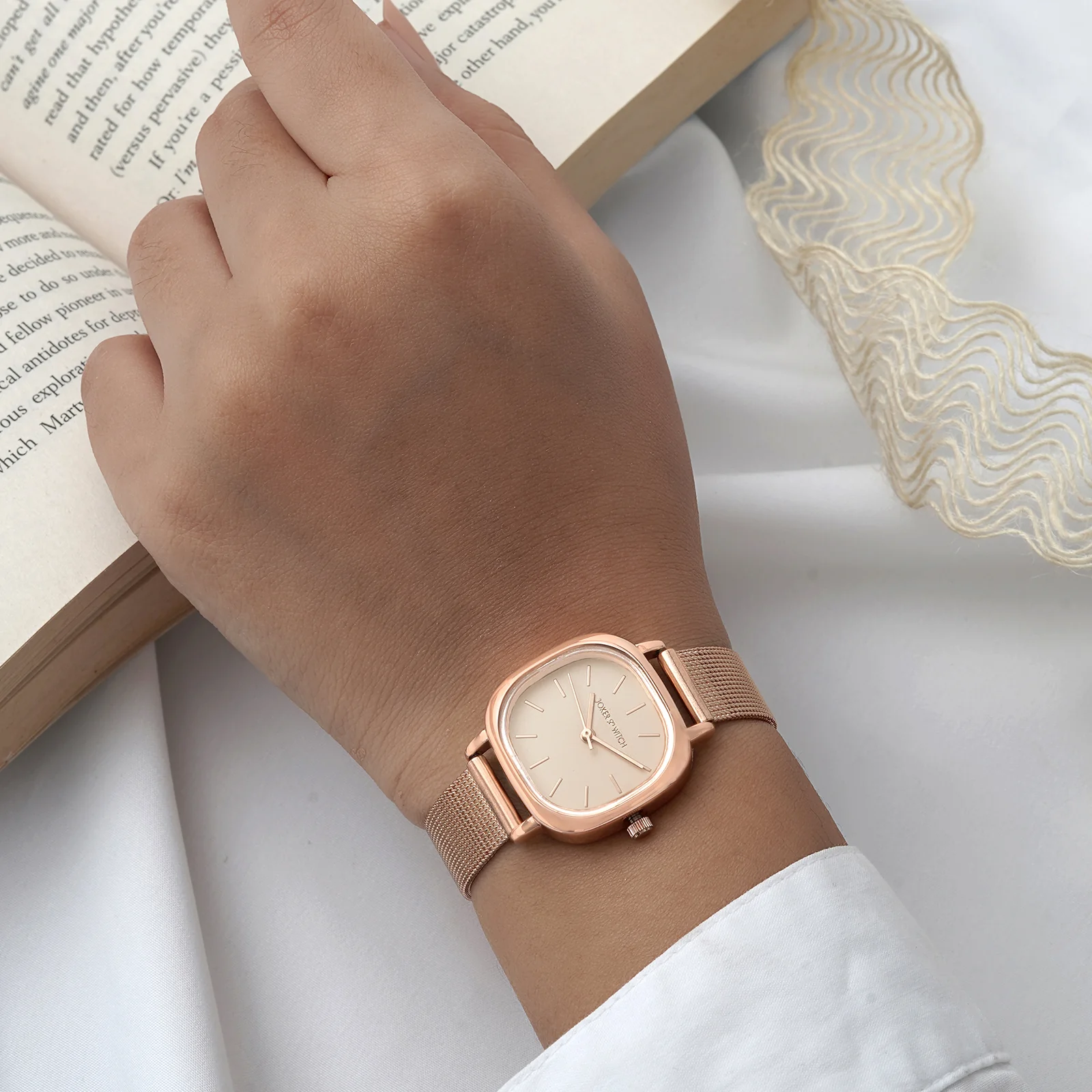 Cinque Beige Mini Square Dial Rose Gold Mesh Strap Women's Watch - Image 2