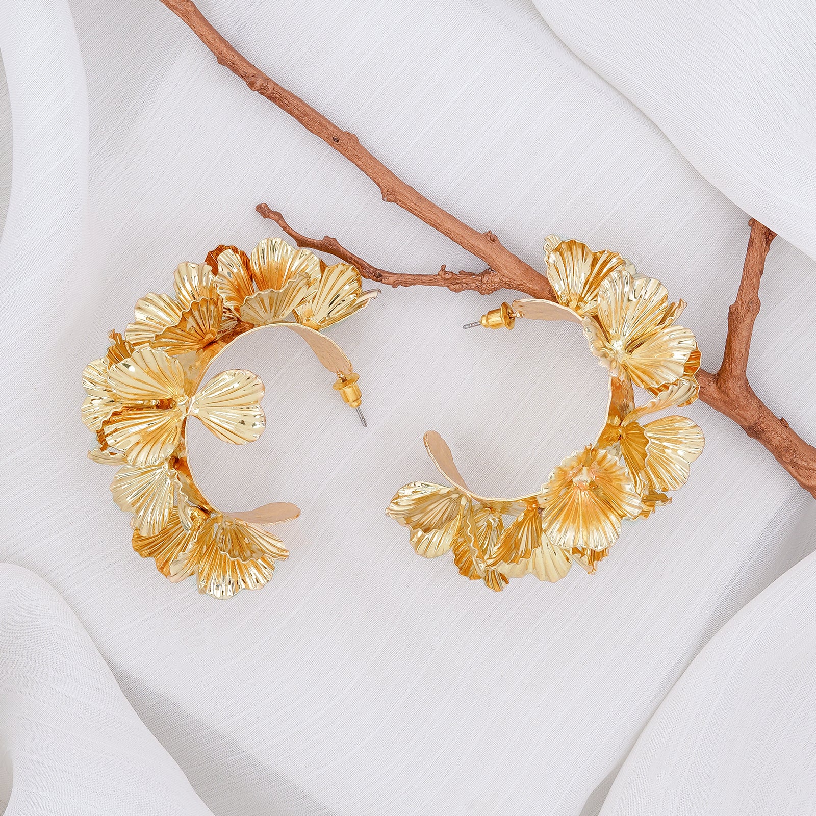 Columbine Gold Earrings - Image 2