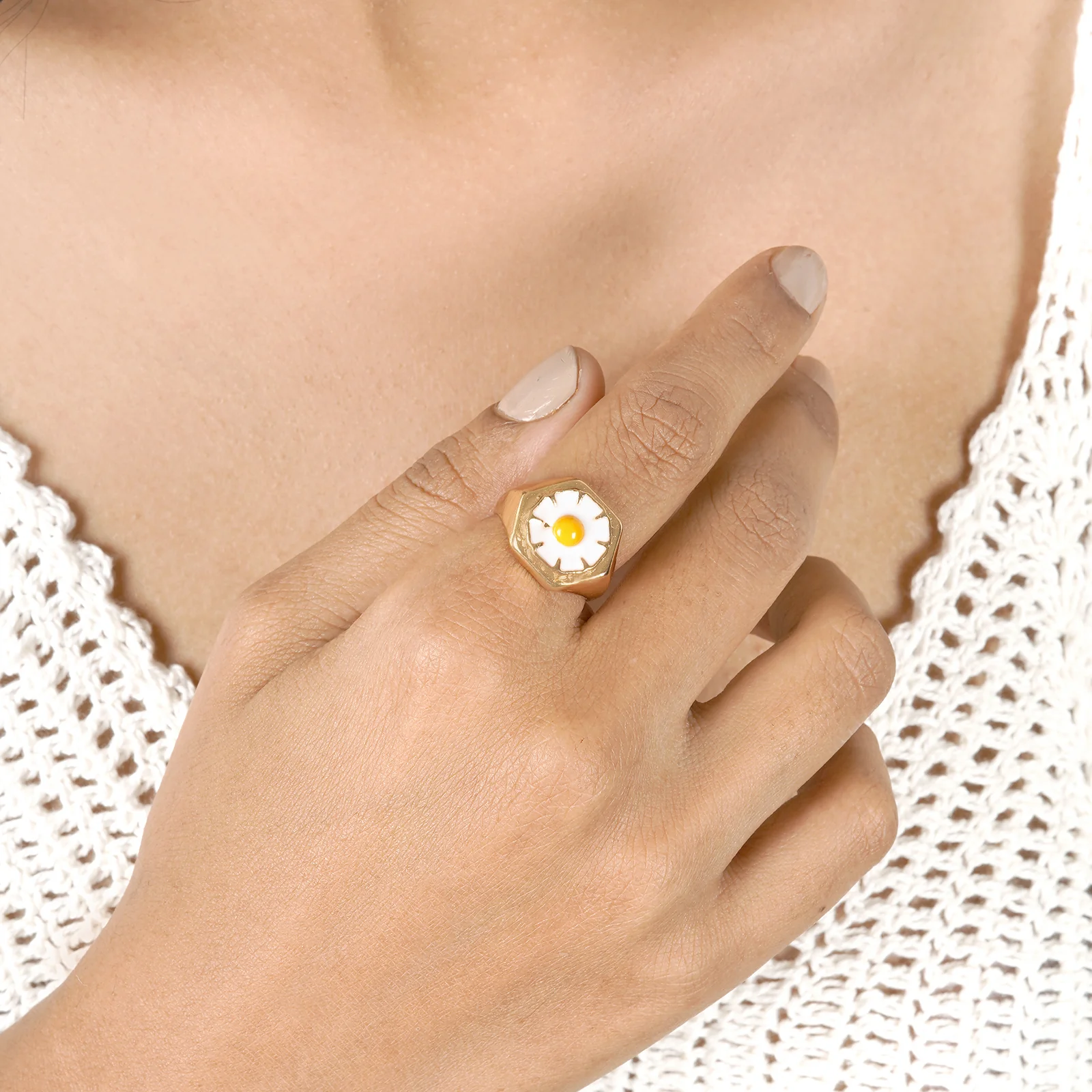 Dainty Daisy Signet Ring - Image 2