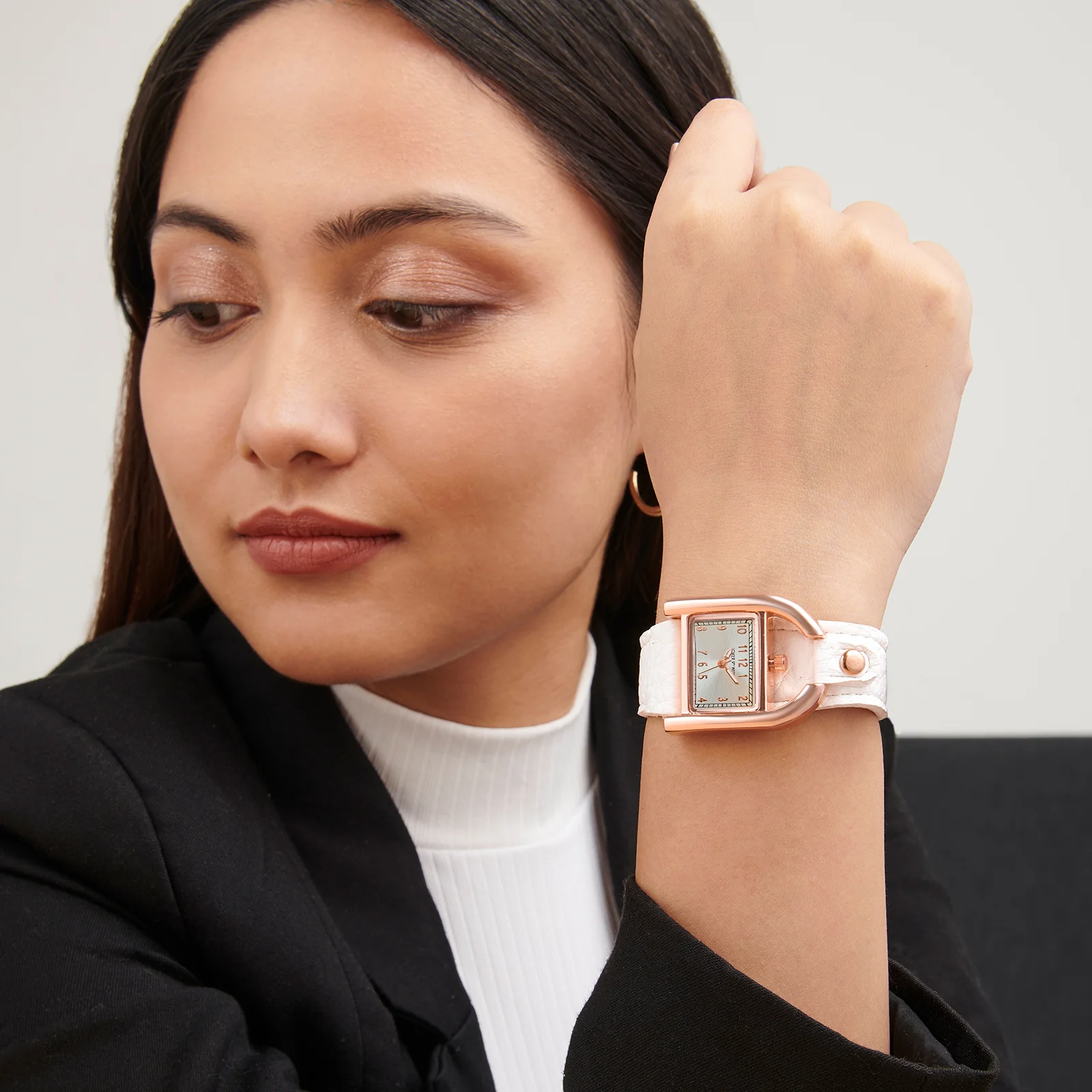 Dara White Medium Rectangle Dial White PU Strap Women's Watch - Image 2
