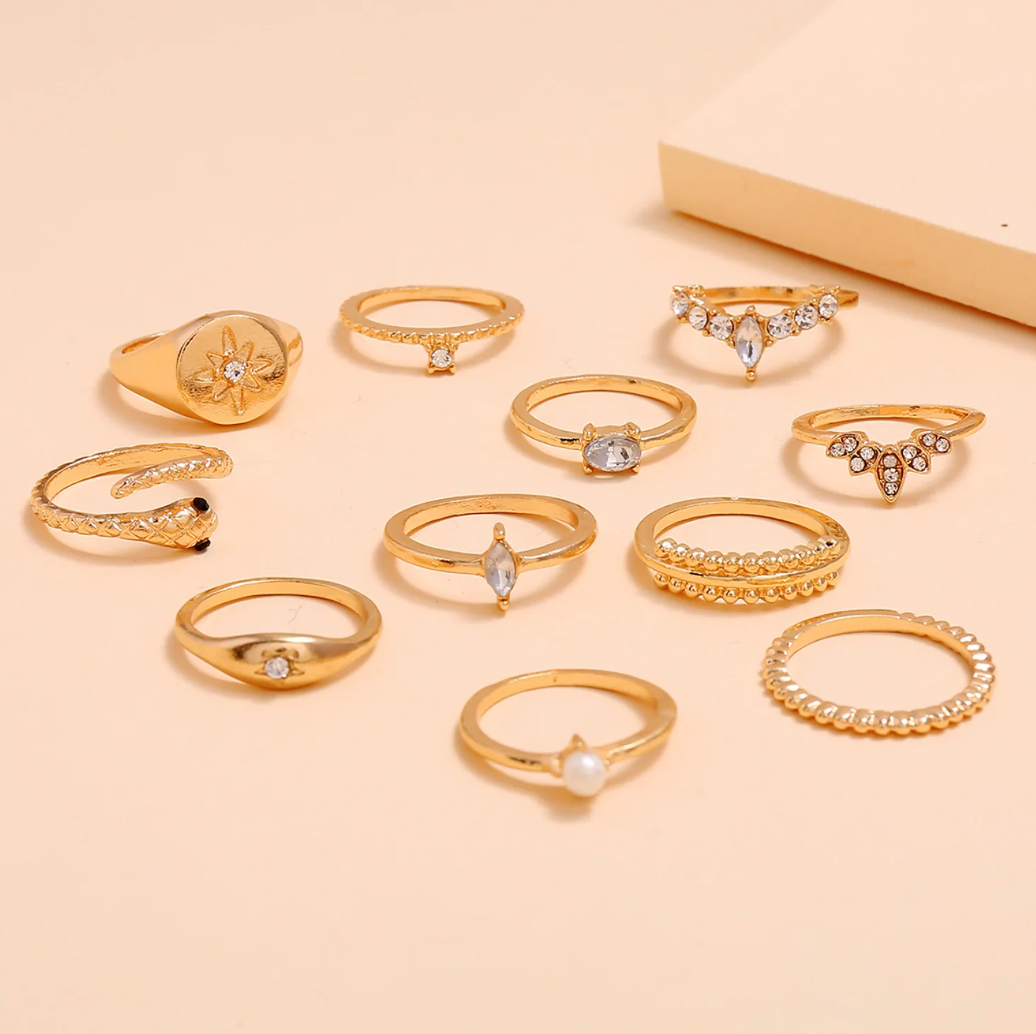 Dare To Be Gold Set of 11 Rings - Image 6