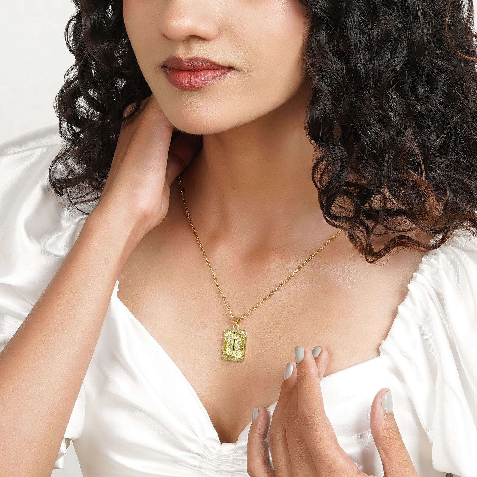 Daze Alphabet I Necklace - Image 2