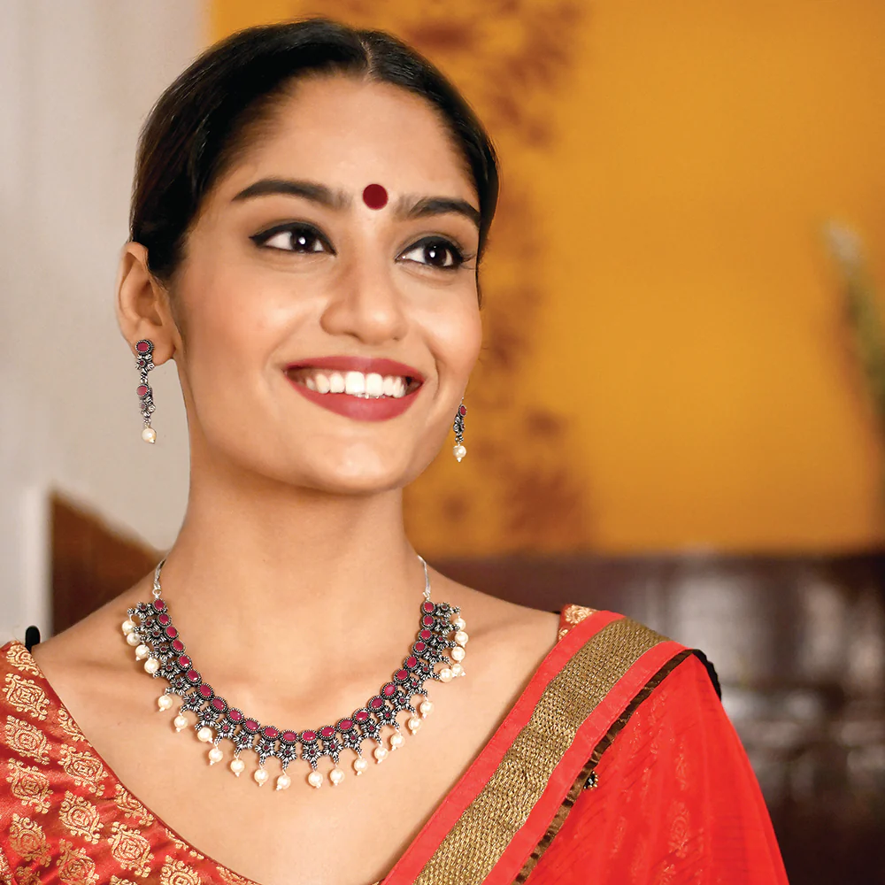 Ekladh Red Stone Silver Pearl Necklace Set - Image 2