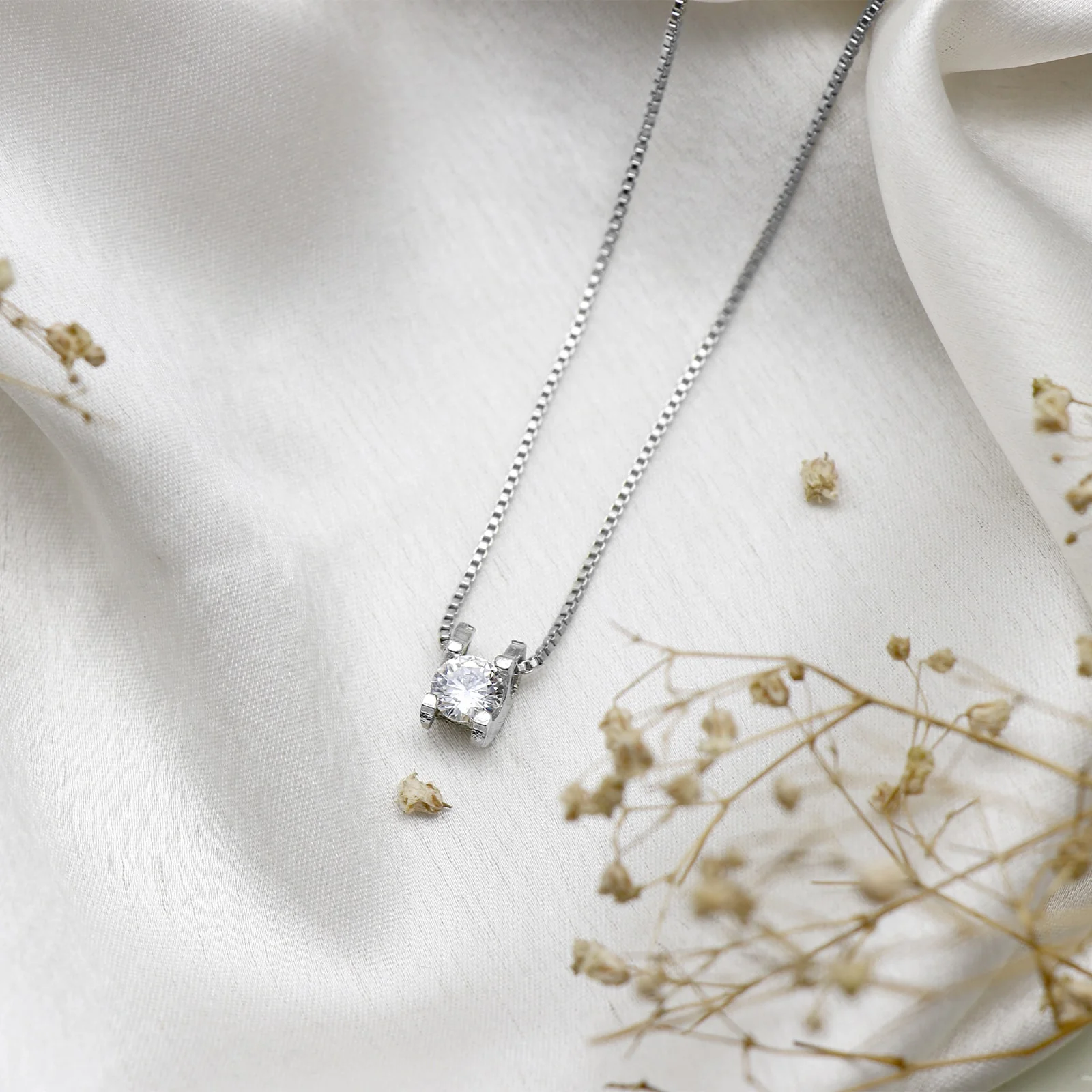 Elegant Rhinestone Charm Silver Necklace - Image 2