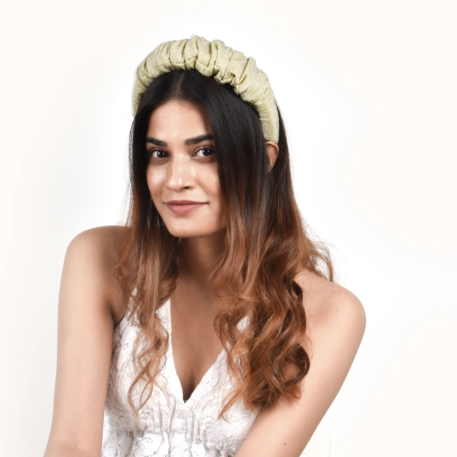 Eon White Cloudy Hairband - Image 2