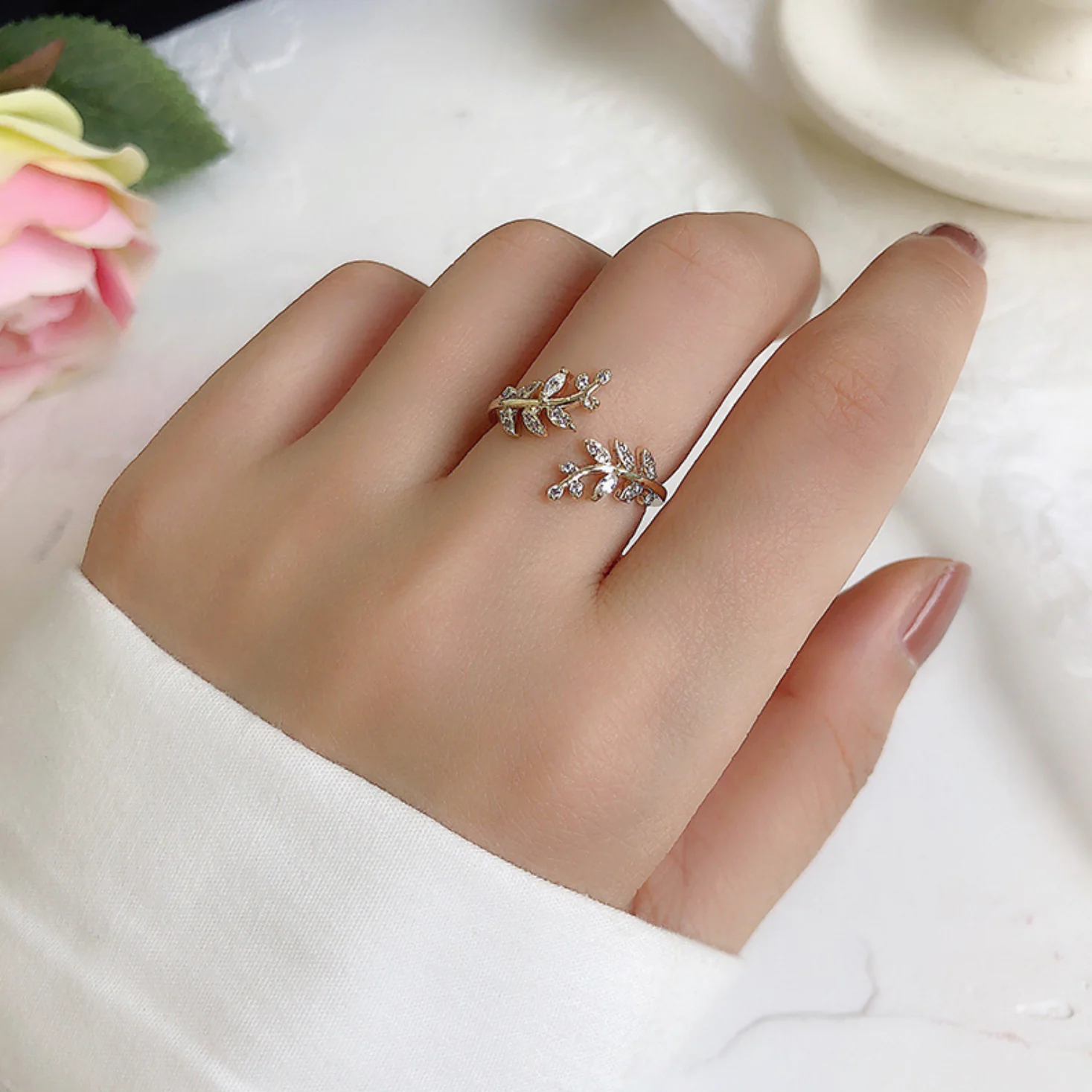 Falla Rhinestones Rose Gold Ring - Image 2