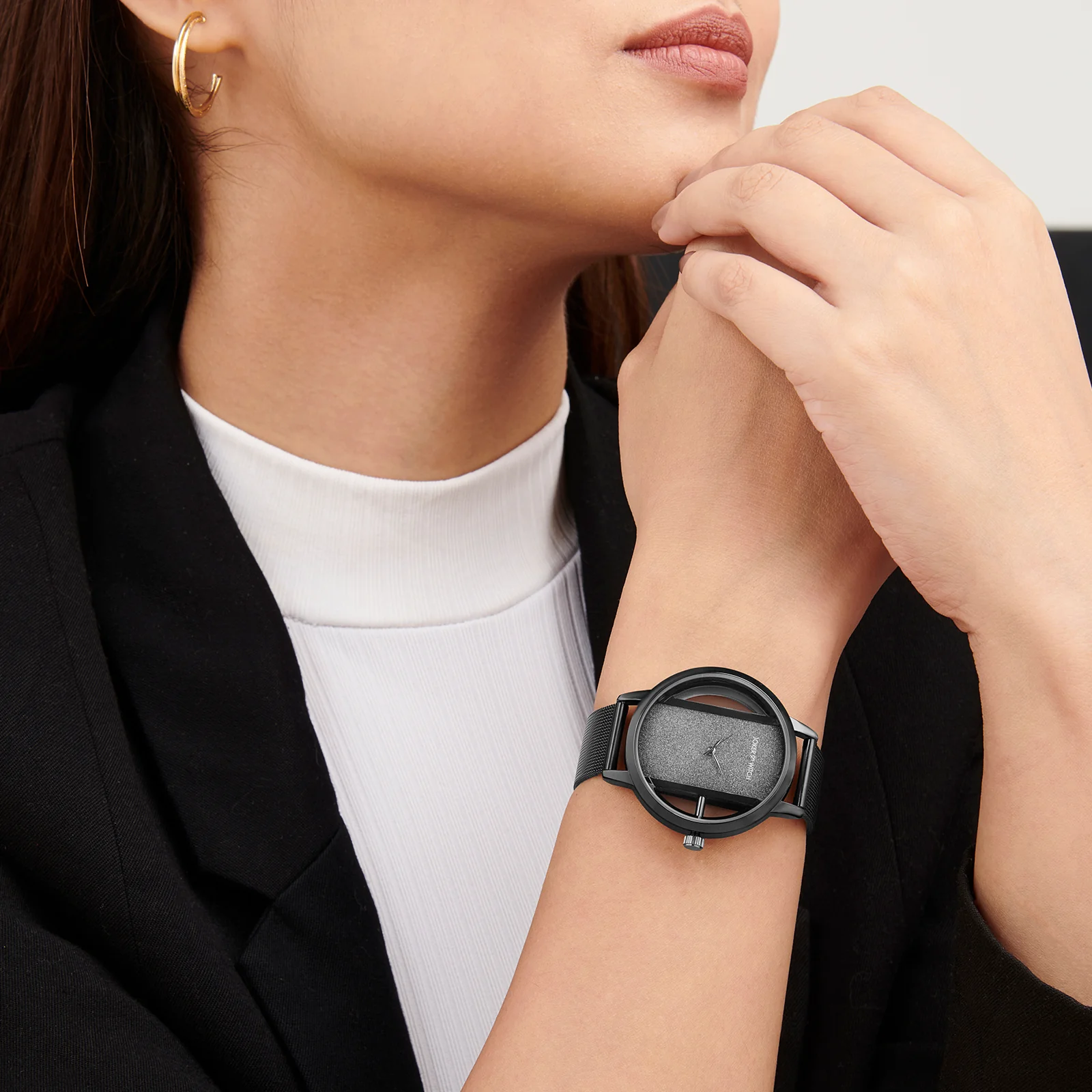 Futuristic Black Large Glitter Dial Mesh Strap Women's Watch - Image 2