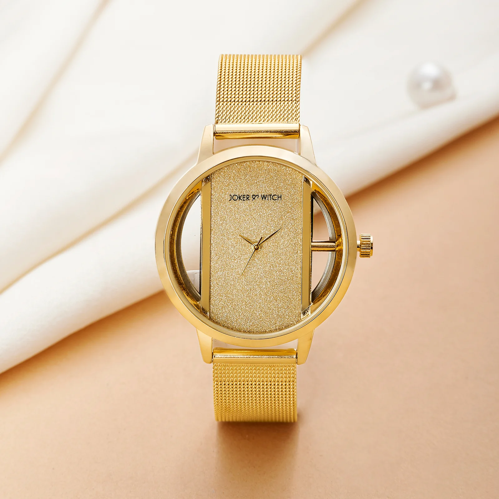 Futuristic Gold Large Glitter Dial Mesh Strap Women's Watch - Image 2