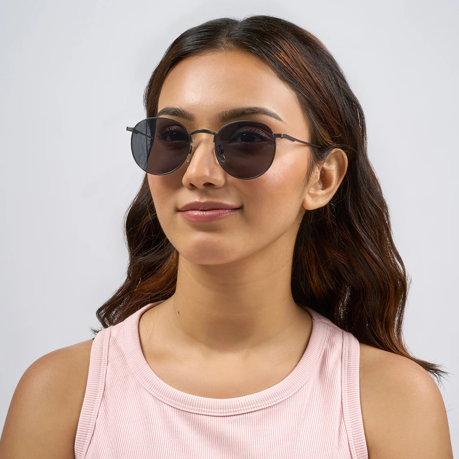 Gaze Round Black Sunglasses - Image 3