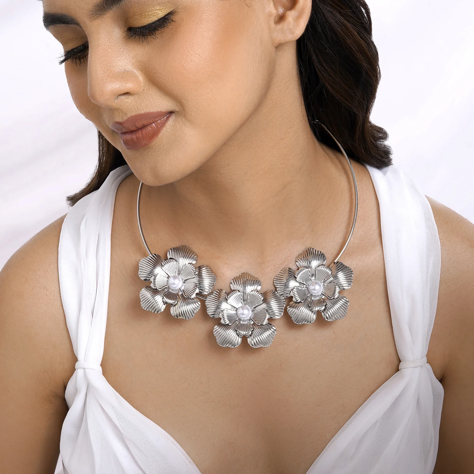 Gloxinia Floral Silver Necklace - Image 2