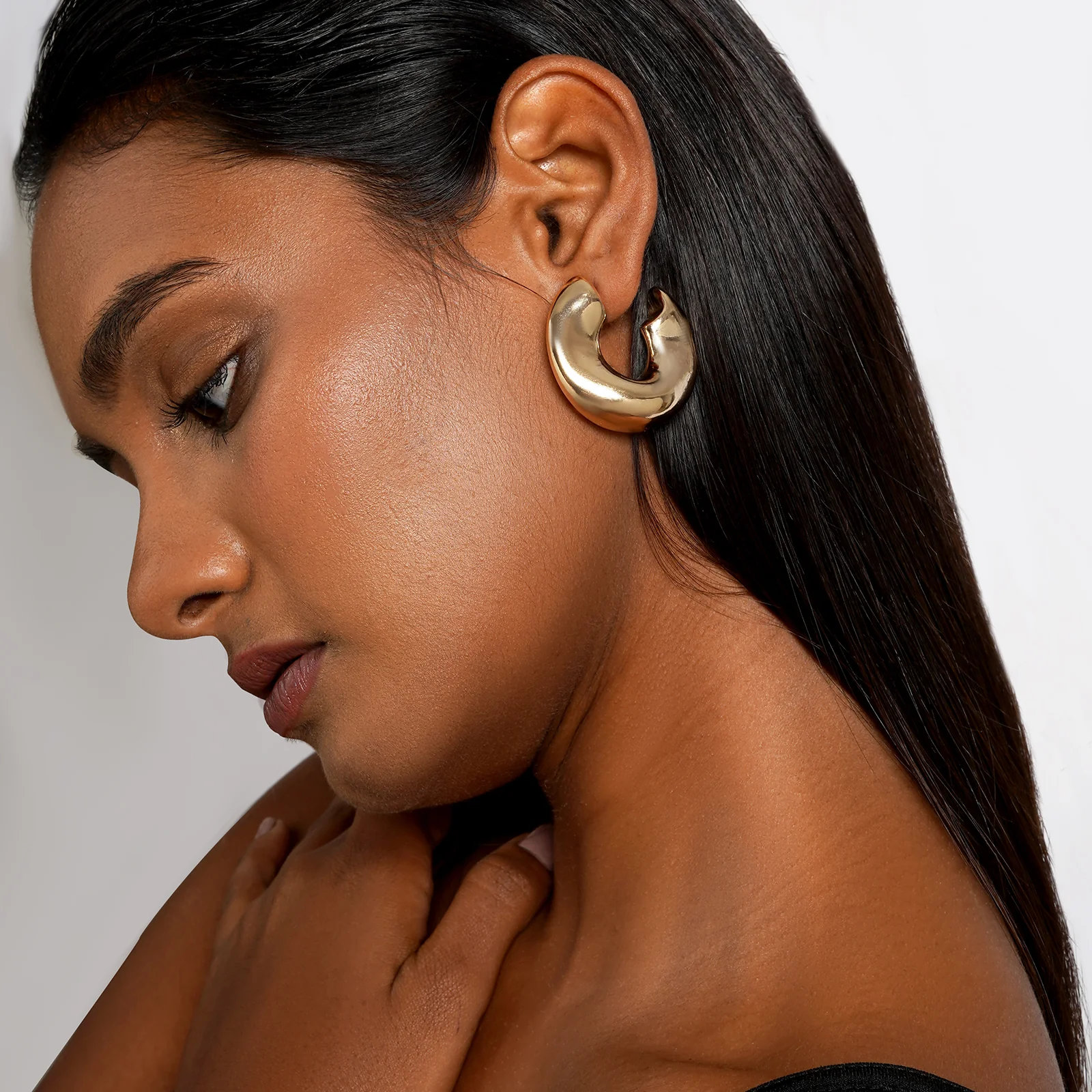 Vasiliki Gold Earrings - Image 2