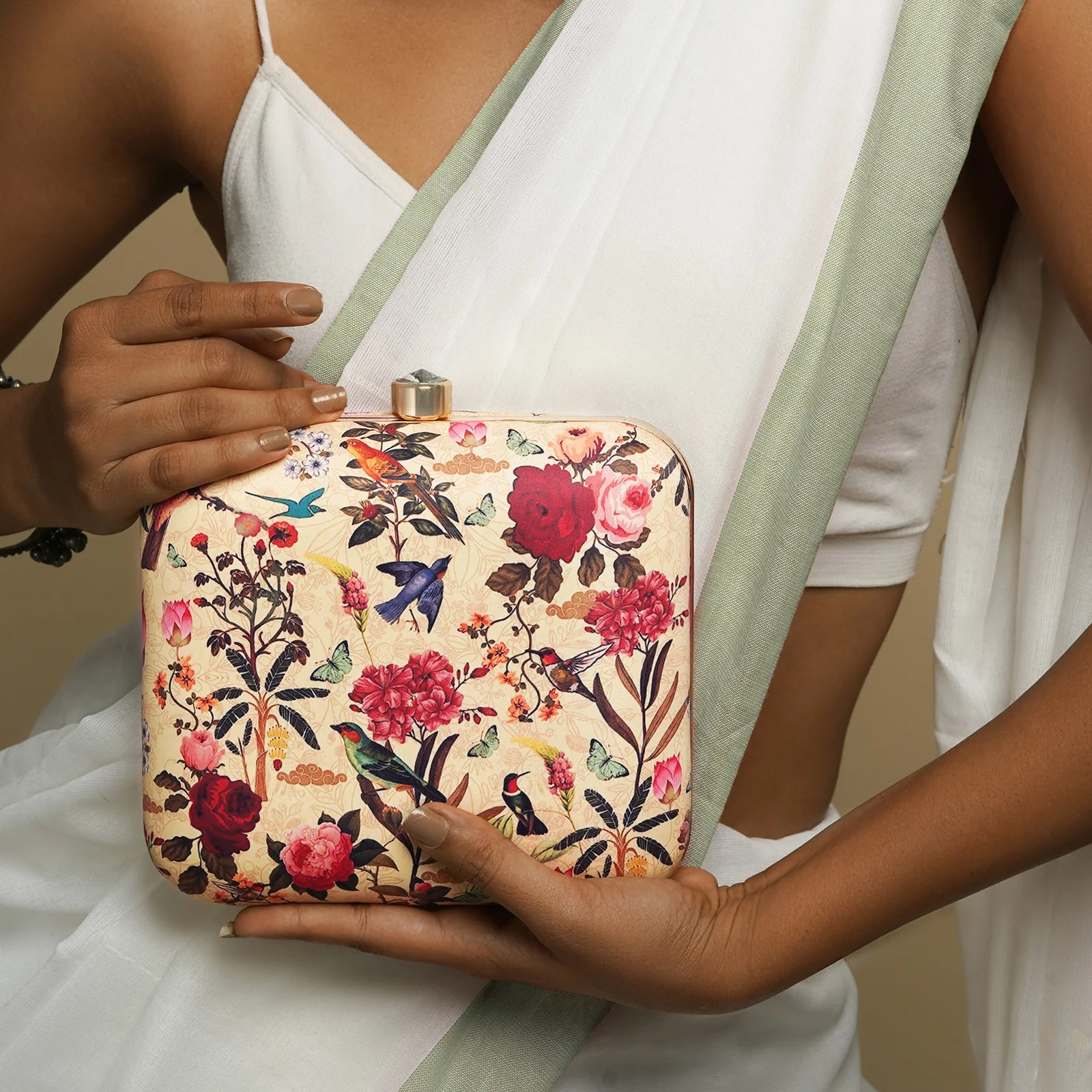 Grandma's Garden Cream Printed Clutch - Image 2