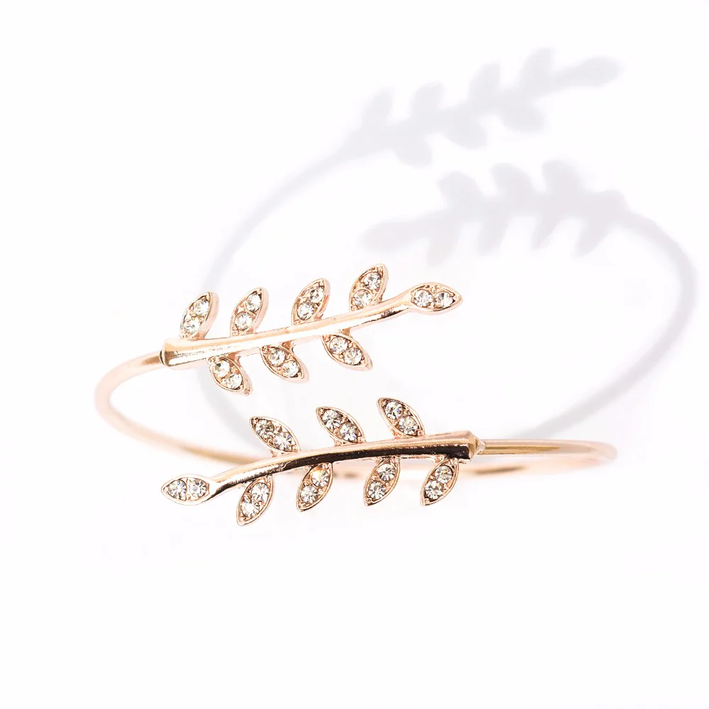 Grecian Goddess Love Triangle - Image 8