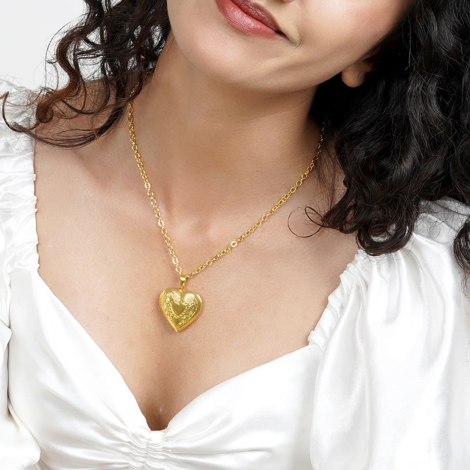 Hazey Gold Heart Necklace - Image 3