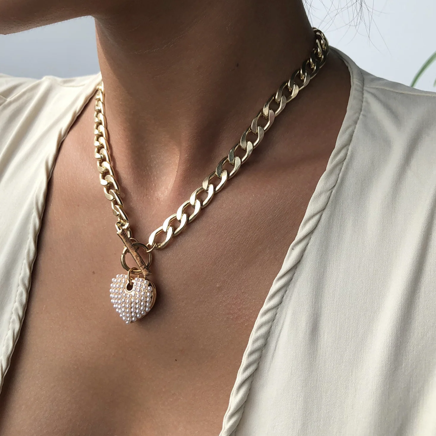Heart Pearl Charm Gold Chain Link Necklace - Image 3