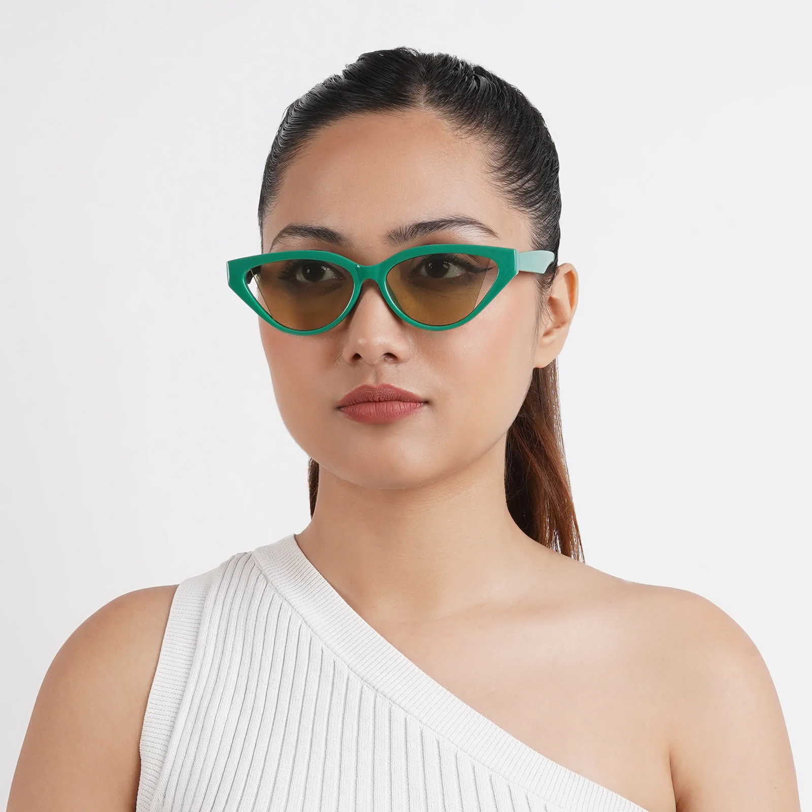 Italiaa Green Cat Eye Sunglasses - Image 2