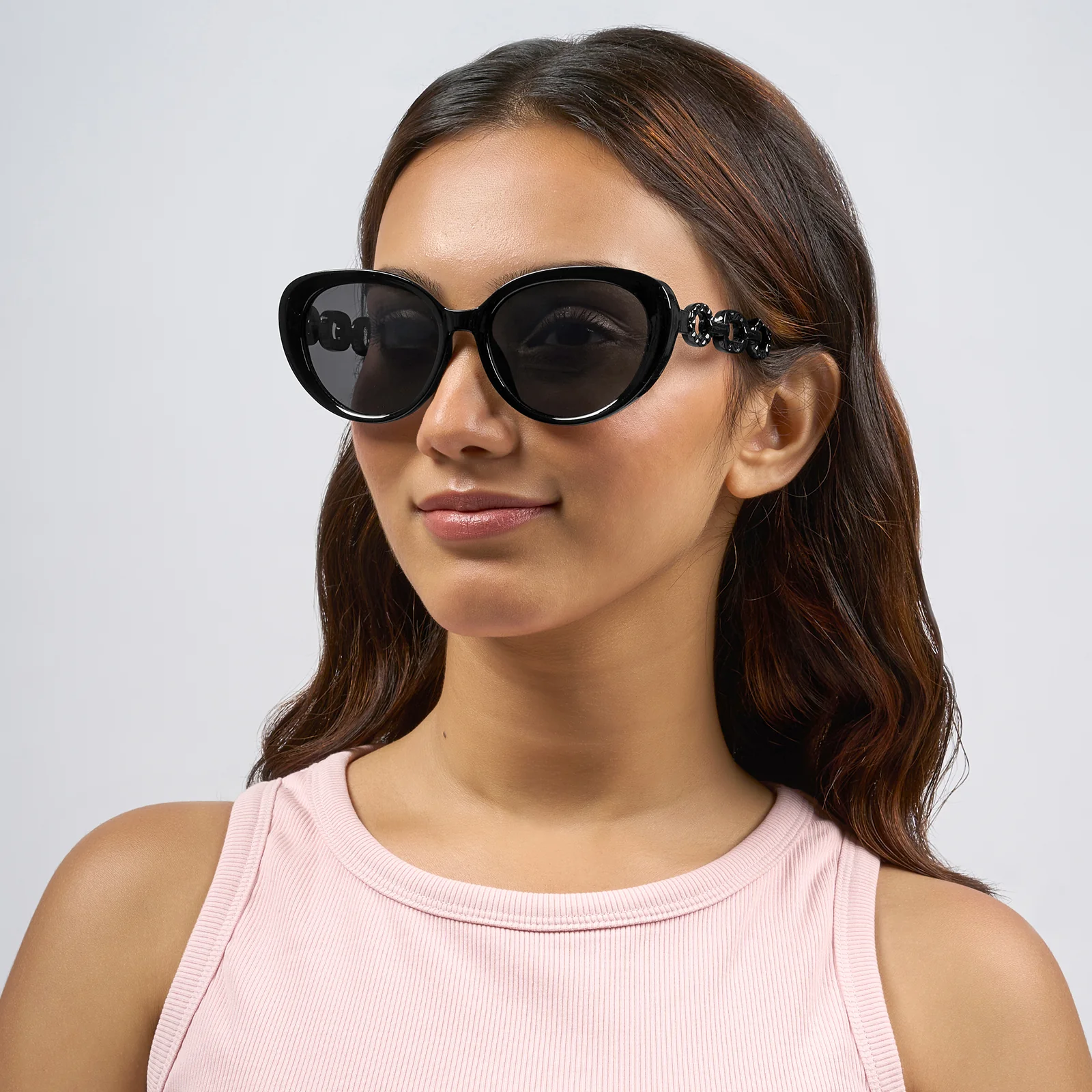 Kate Black Retro Oval Thick Sunglasses With Grey Lenses And Chain Temples - Image 2