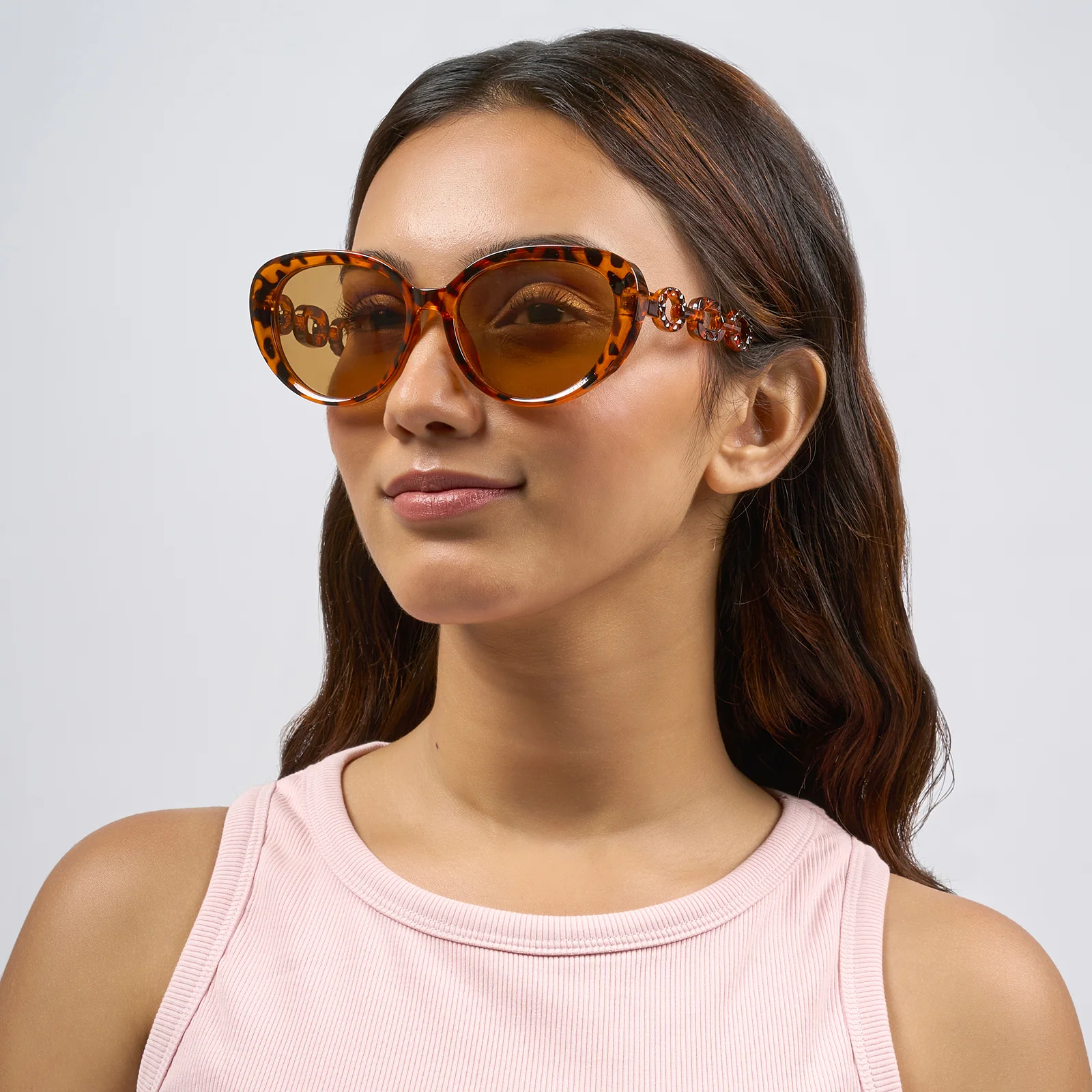 Kate Tortoise Shell Retro Oval Thick Sunglasses With Chain Temples - Image 2