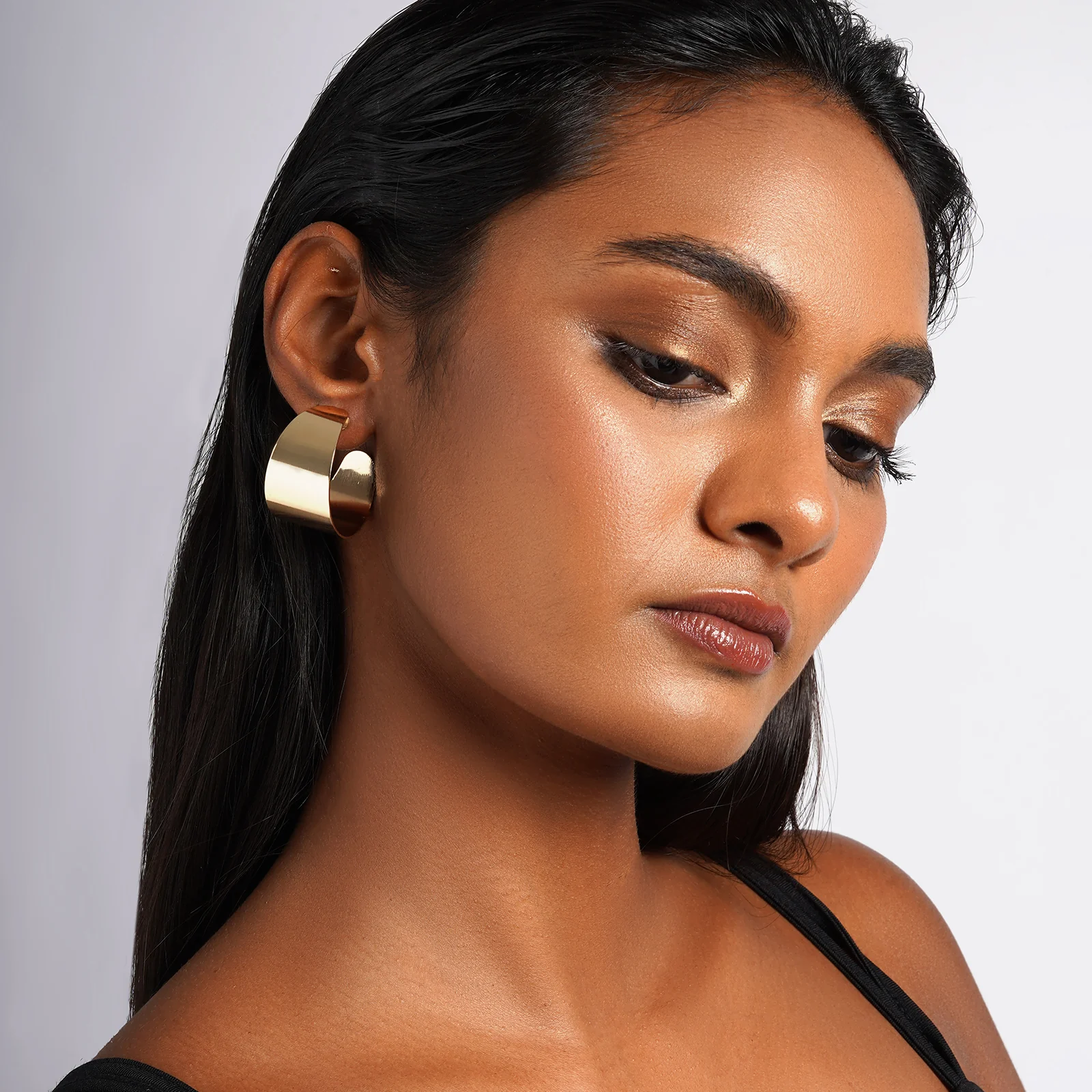 Klio Gold Earrings - Image 2