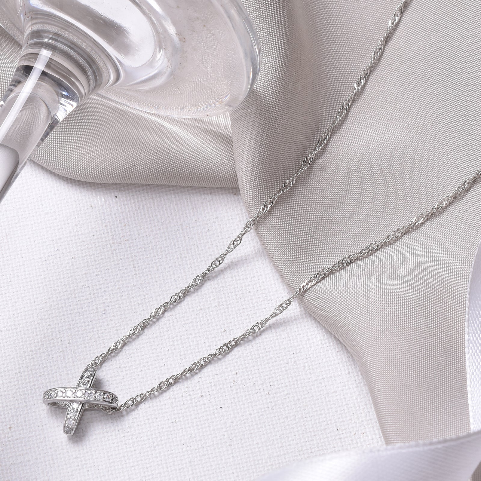 Kriss Kross Silver Necklace - Image 2