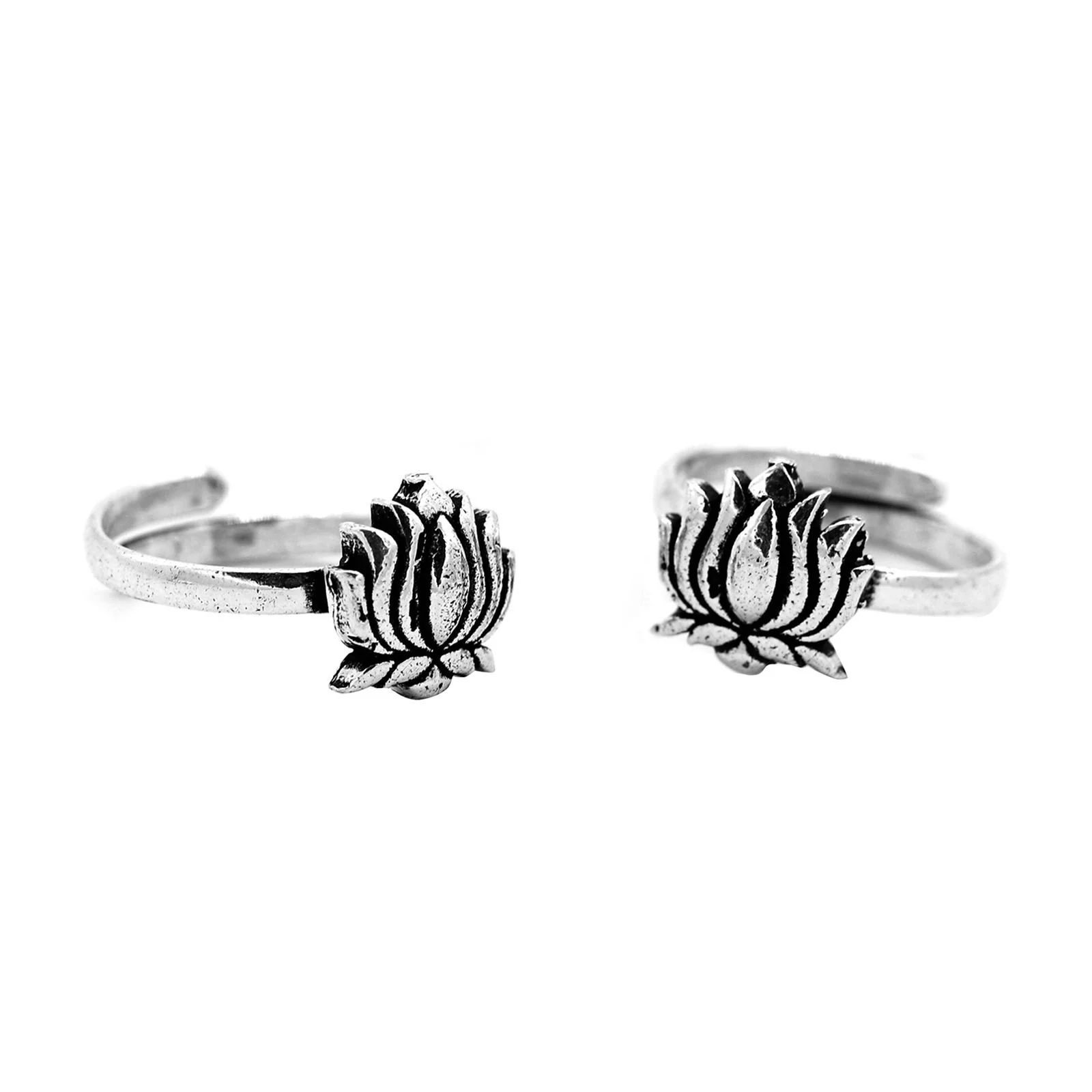 Kshtriya Lotus Silver Oxidized Toe rings - Image 3