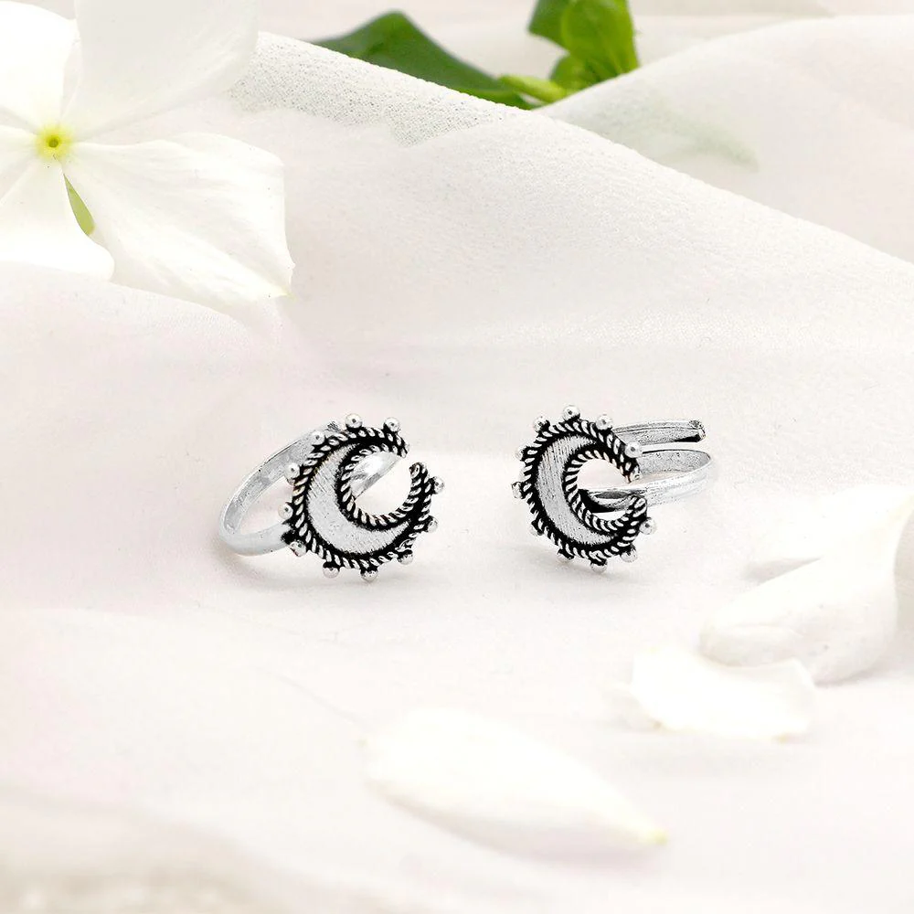 Kshtriya Moon Silver Oxidized  Toe rings - Image 2