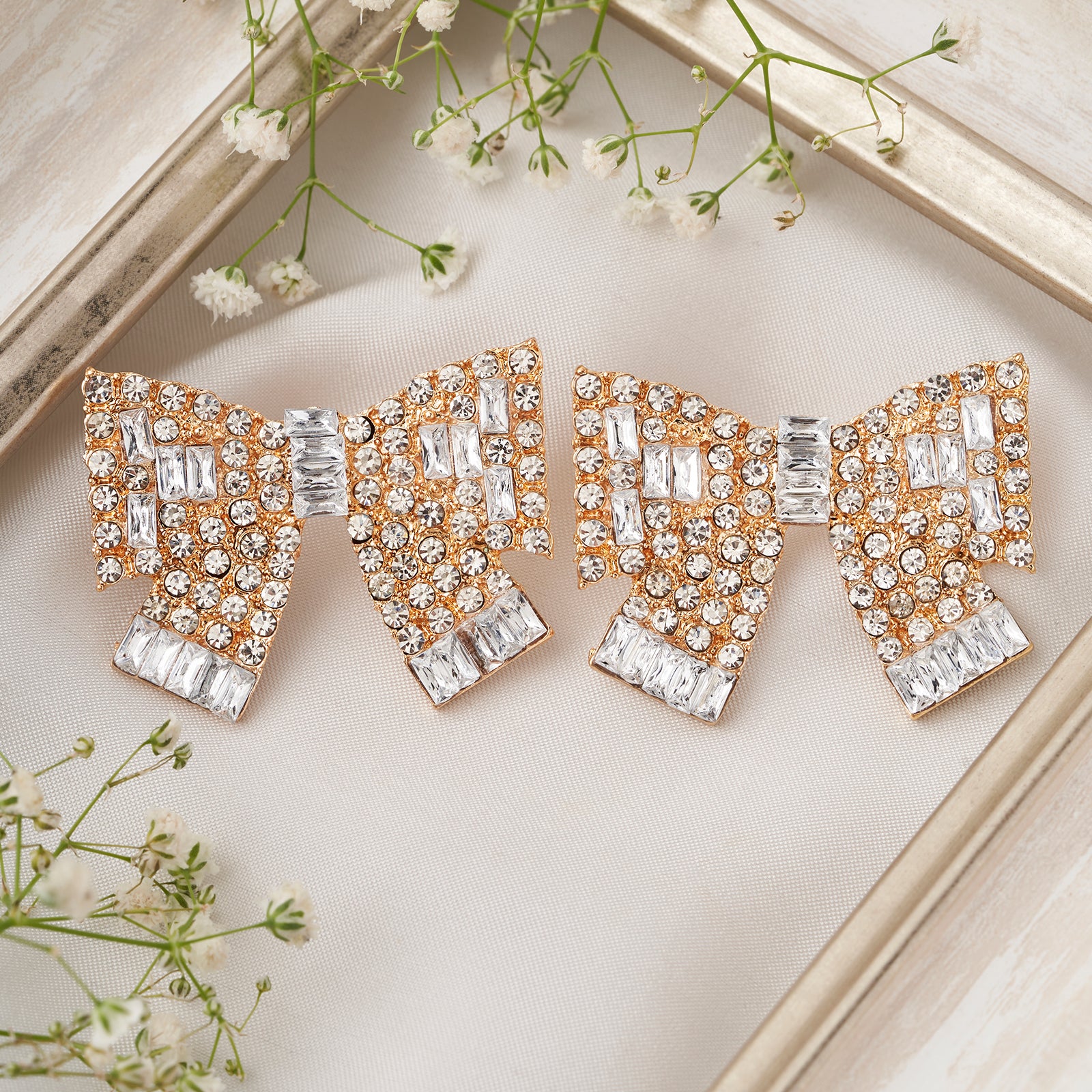 Loenora Bow Style Earring - Image 2