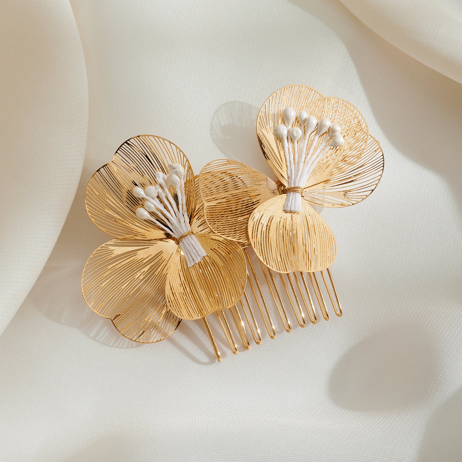 Aurea Gold Hairpin - Image 2