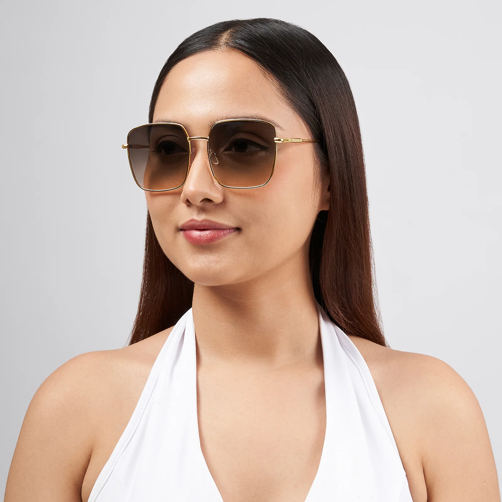 Luxe Gold Frame Square Sunglasses With Grey-Beige Ombre Lenses - Image 2