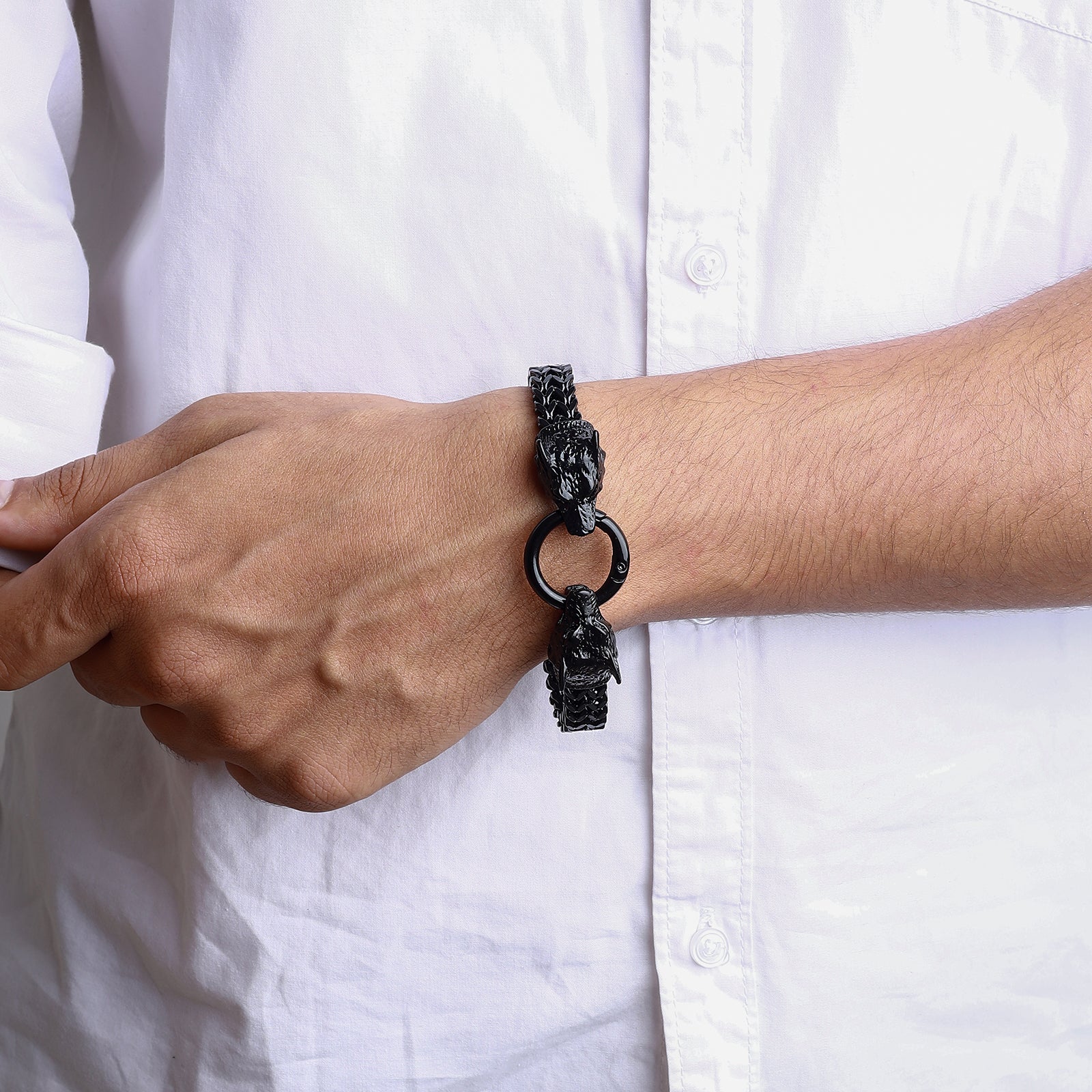 Lykos Black Wolf Head Bracelet - Image 2