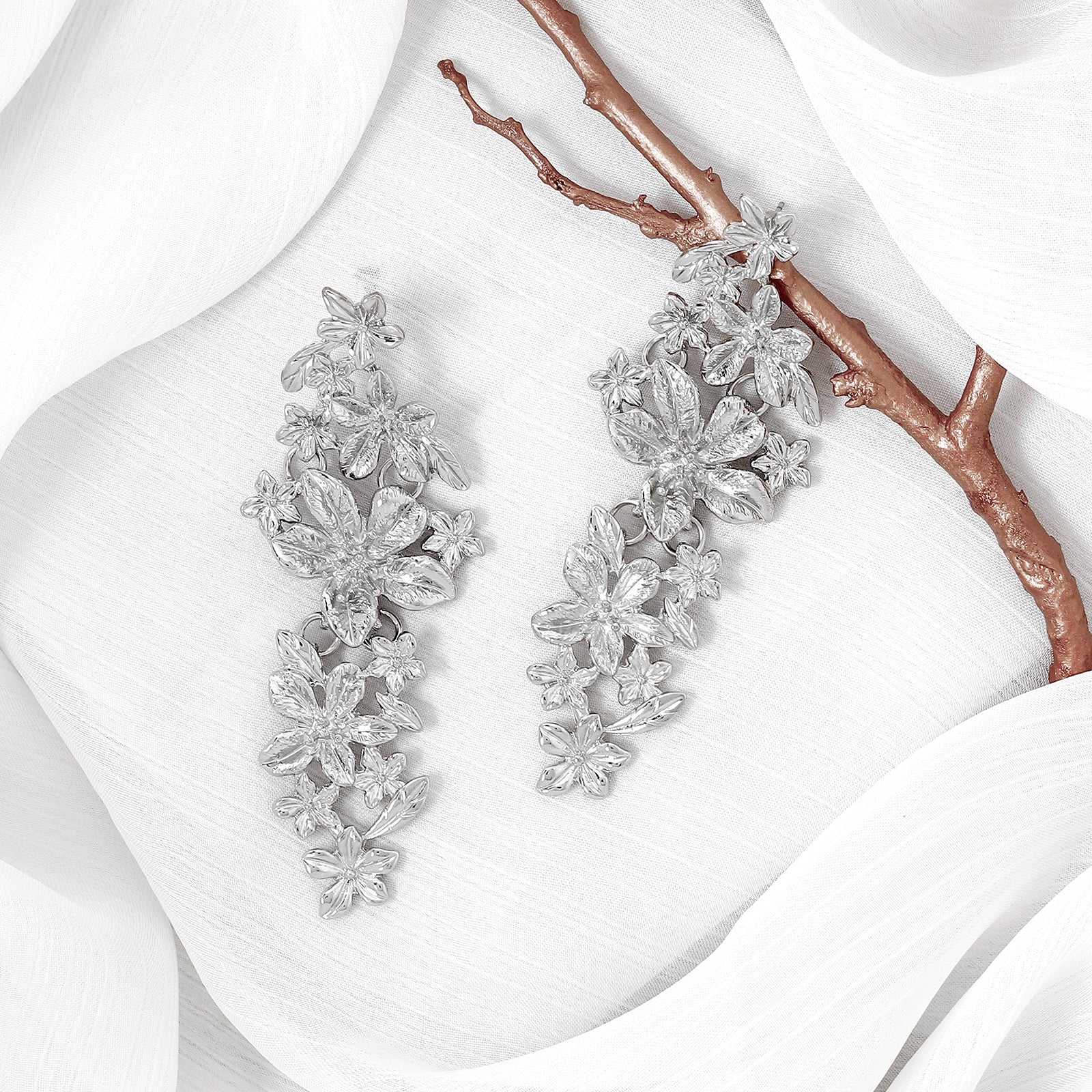 Marguerite Silver Earrings - Image 2