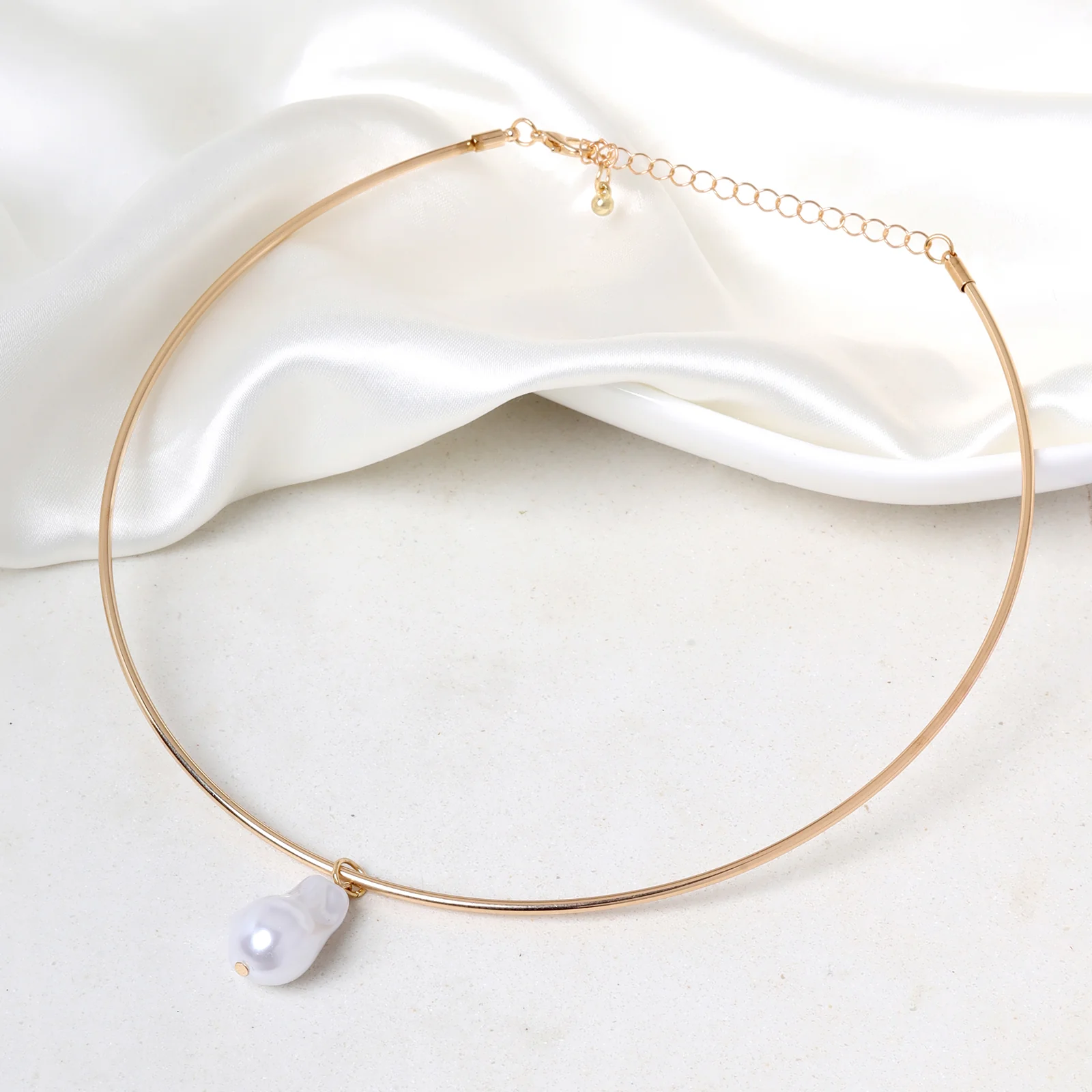 Maristela Pearl Gold Necklace - Image 2