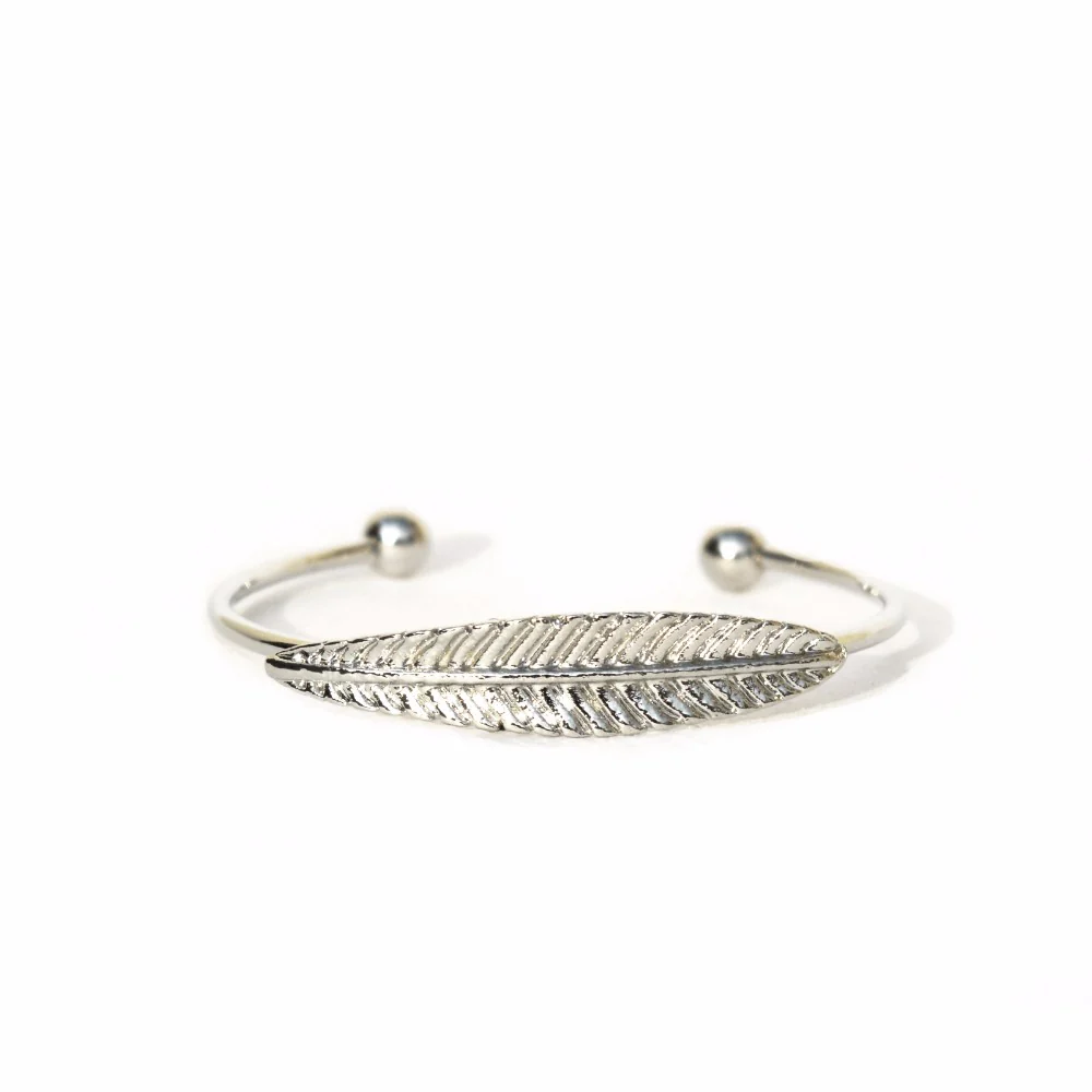 Minimal White Watch Bracelet Stack - Image 4