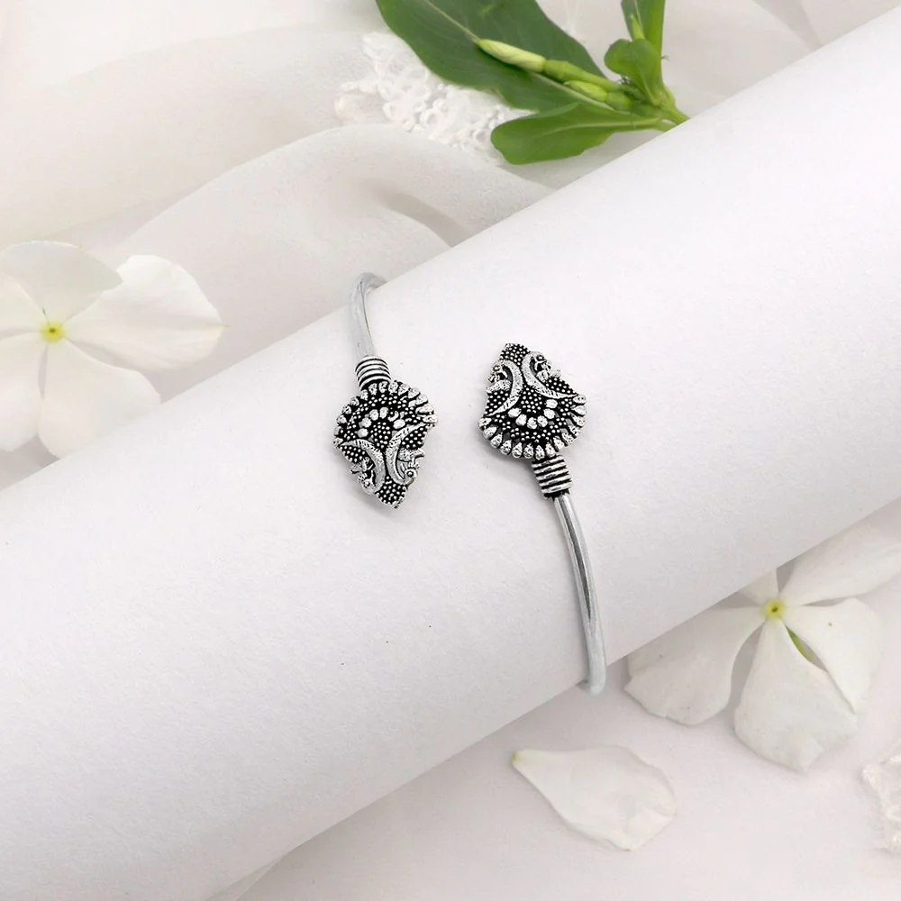 Mrag Silver Oxidized  Bracelet Cuff - Image 2