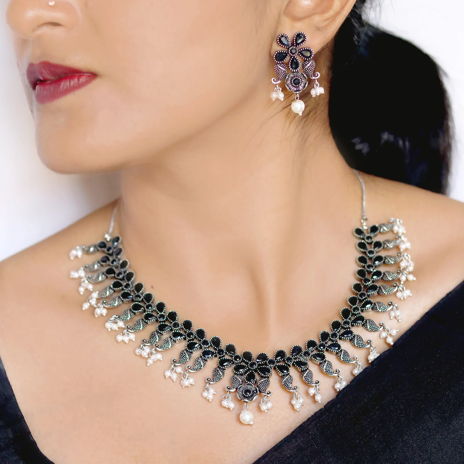 Niranjana Black Stone Silver Oxidized Necklace Set - Image 2