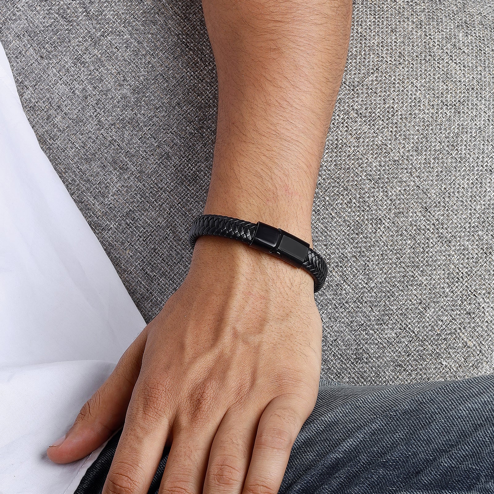 Odysseus Black Bracelet - Image 2