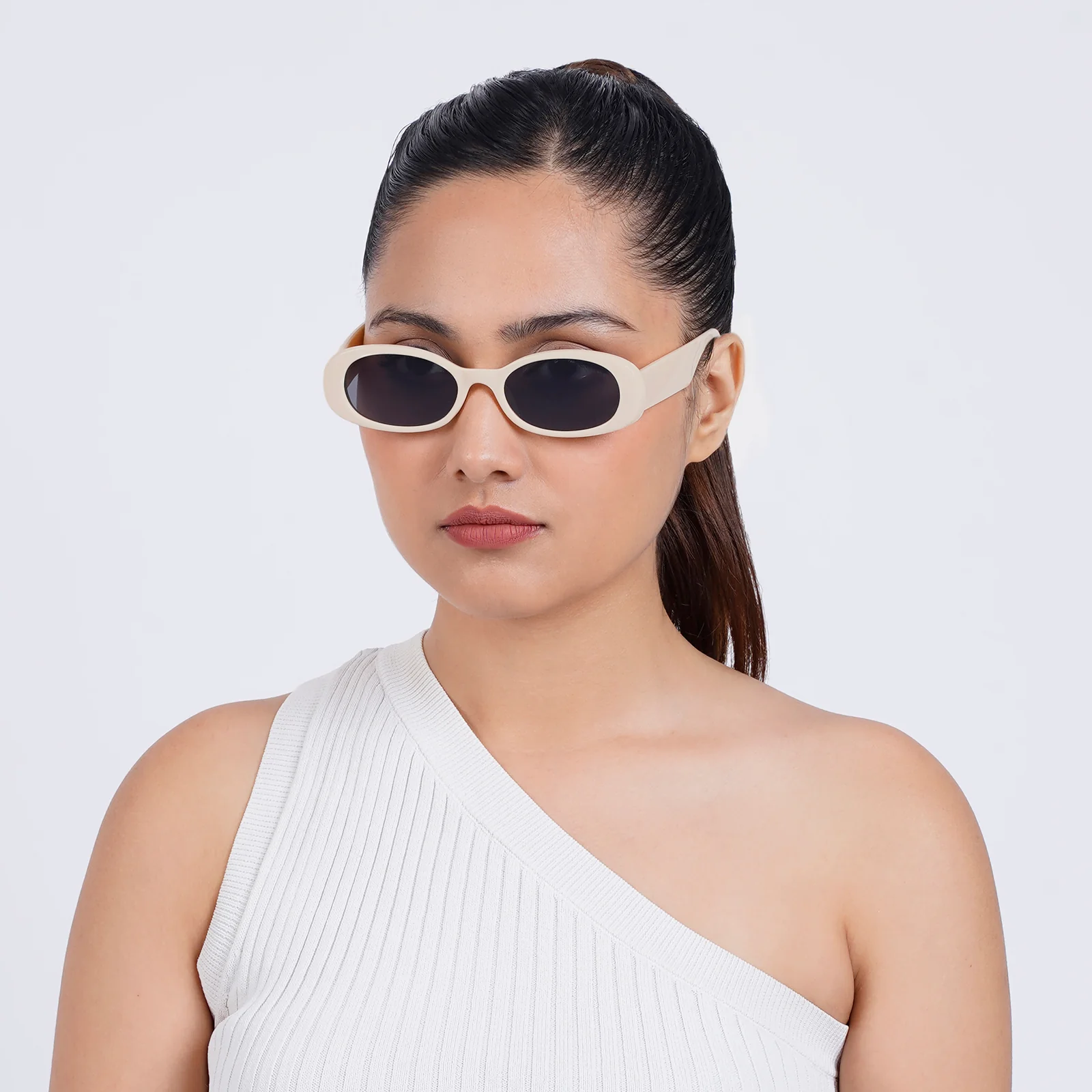 Ovalina Cream Rectangular Sunglasses - Image 2