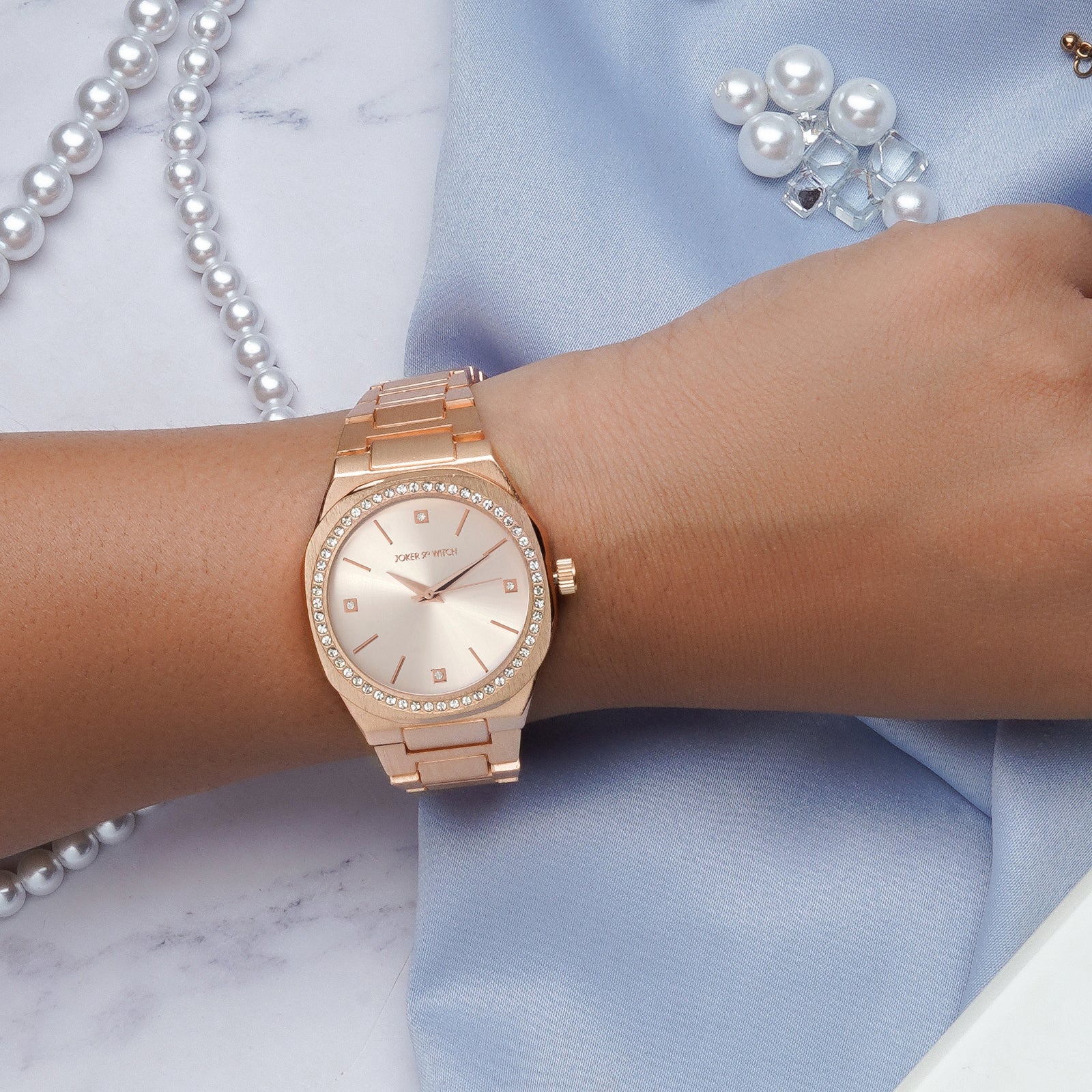 Pegasus Rose Gold Large Rhinestone Dial Linked Chain Strap Women's Watch - Image 3
