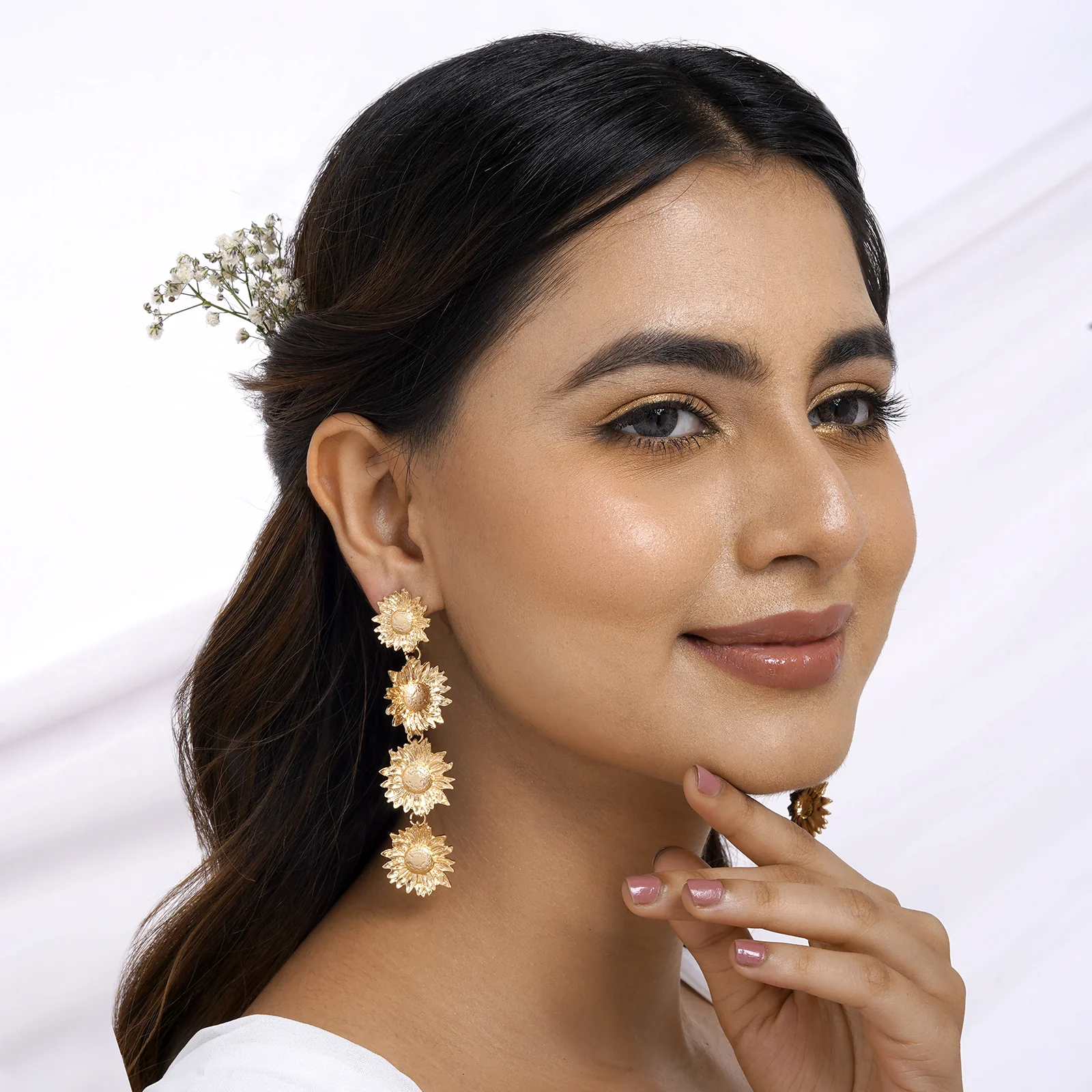 Petunia Gold Earrings - Image 2